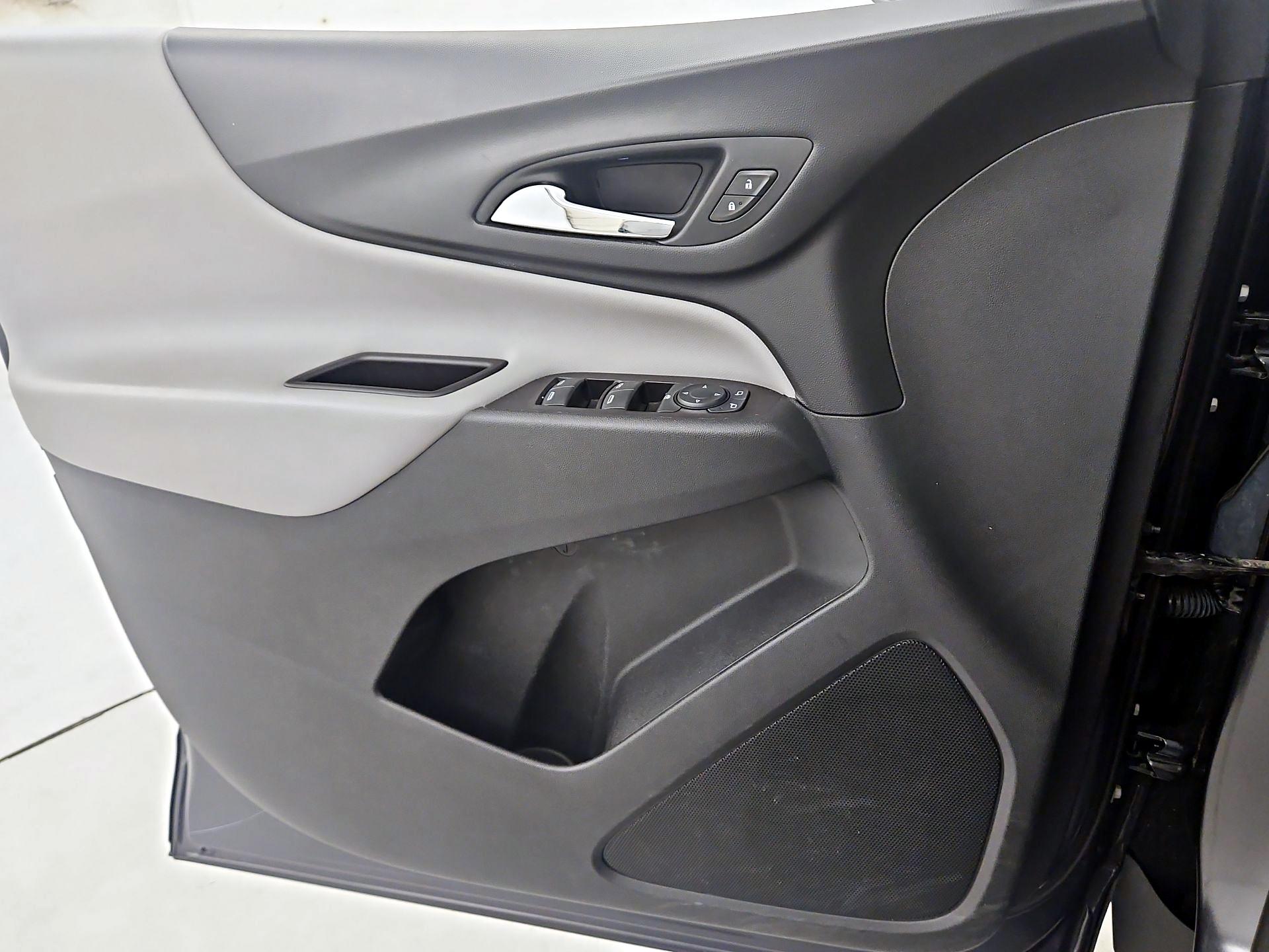 Thumbnail: 2022 Chevrolet Equinox - 12