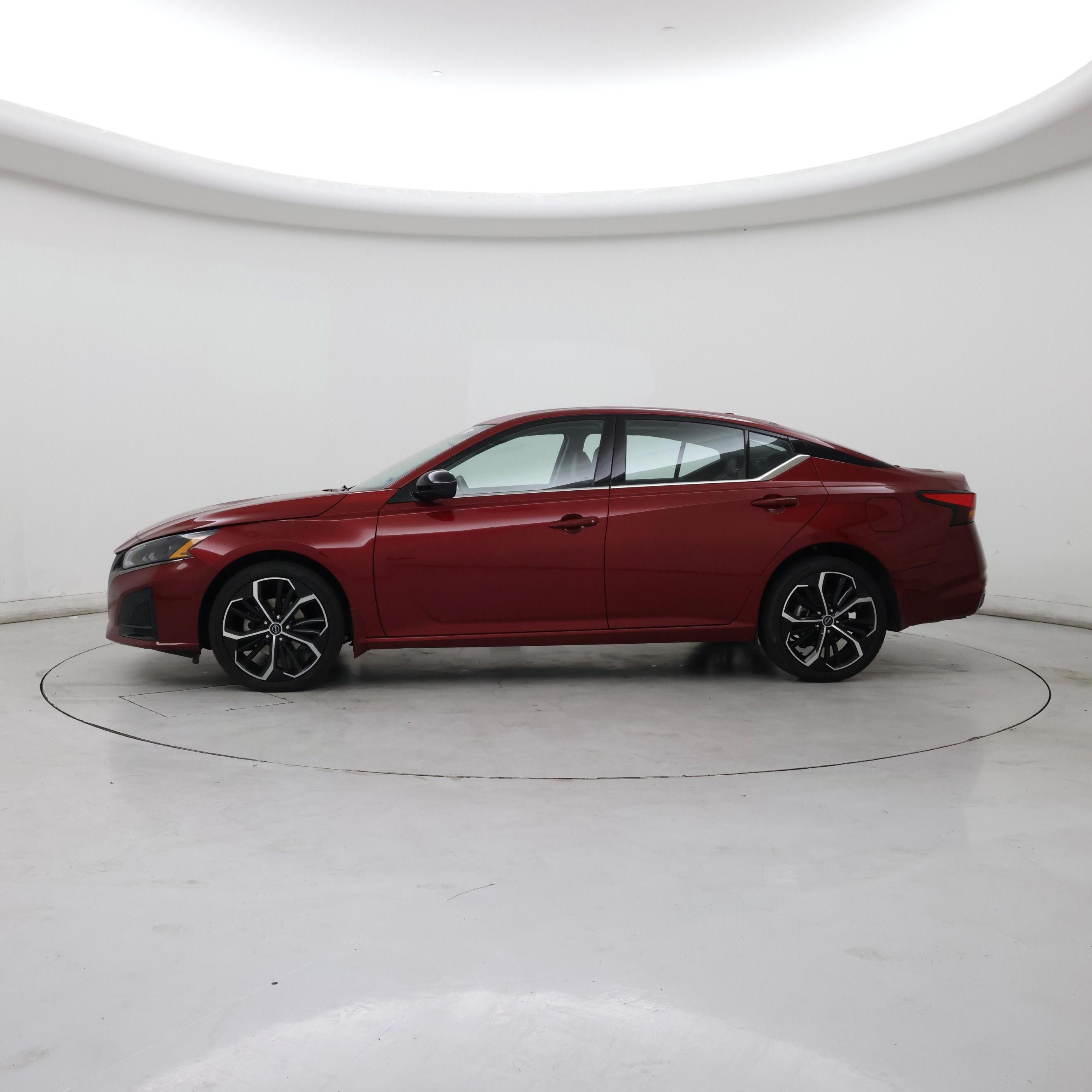 Thumbnail: 2023 Nissan Altima - 3