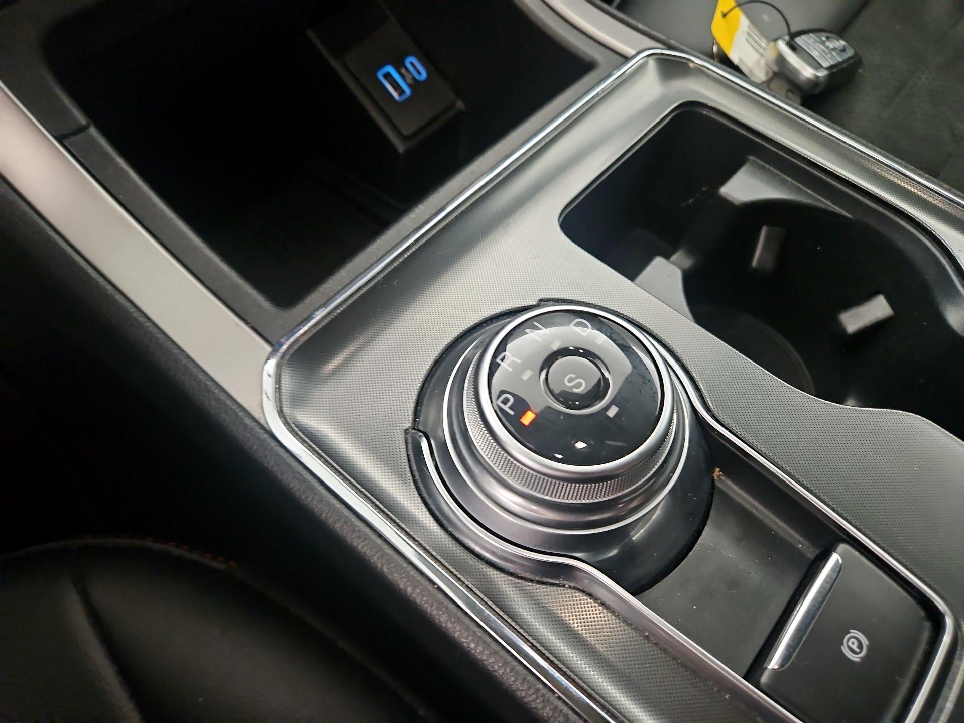 Thumbnail: 2022 Ford Edge - 17