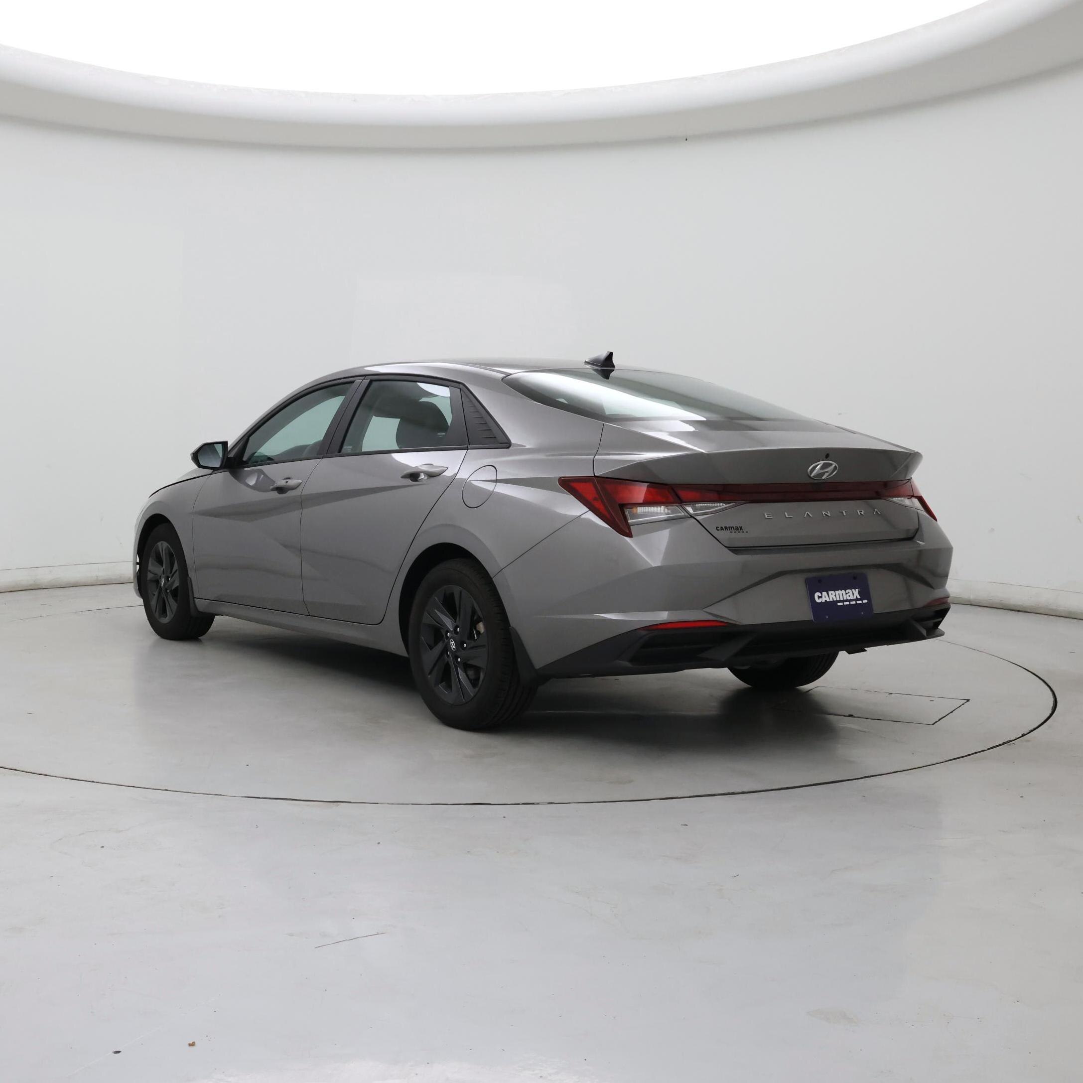 Thumbnail: 2023 Hyundai Elantra - 2