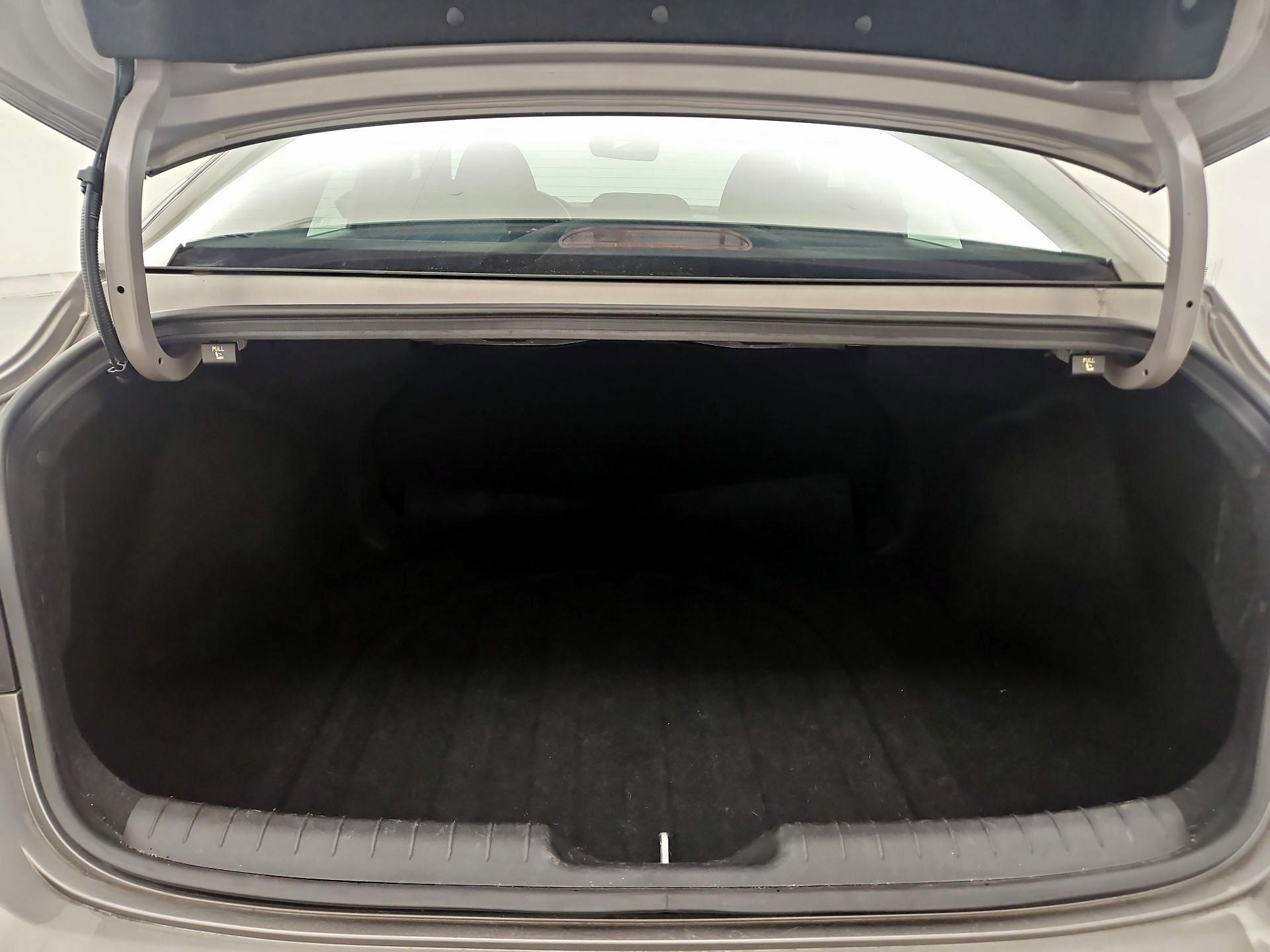 Thumbnail: 2023 Hyundai Elantra - 20