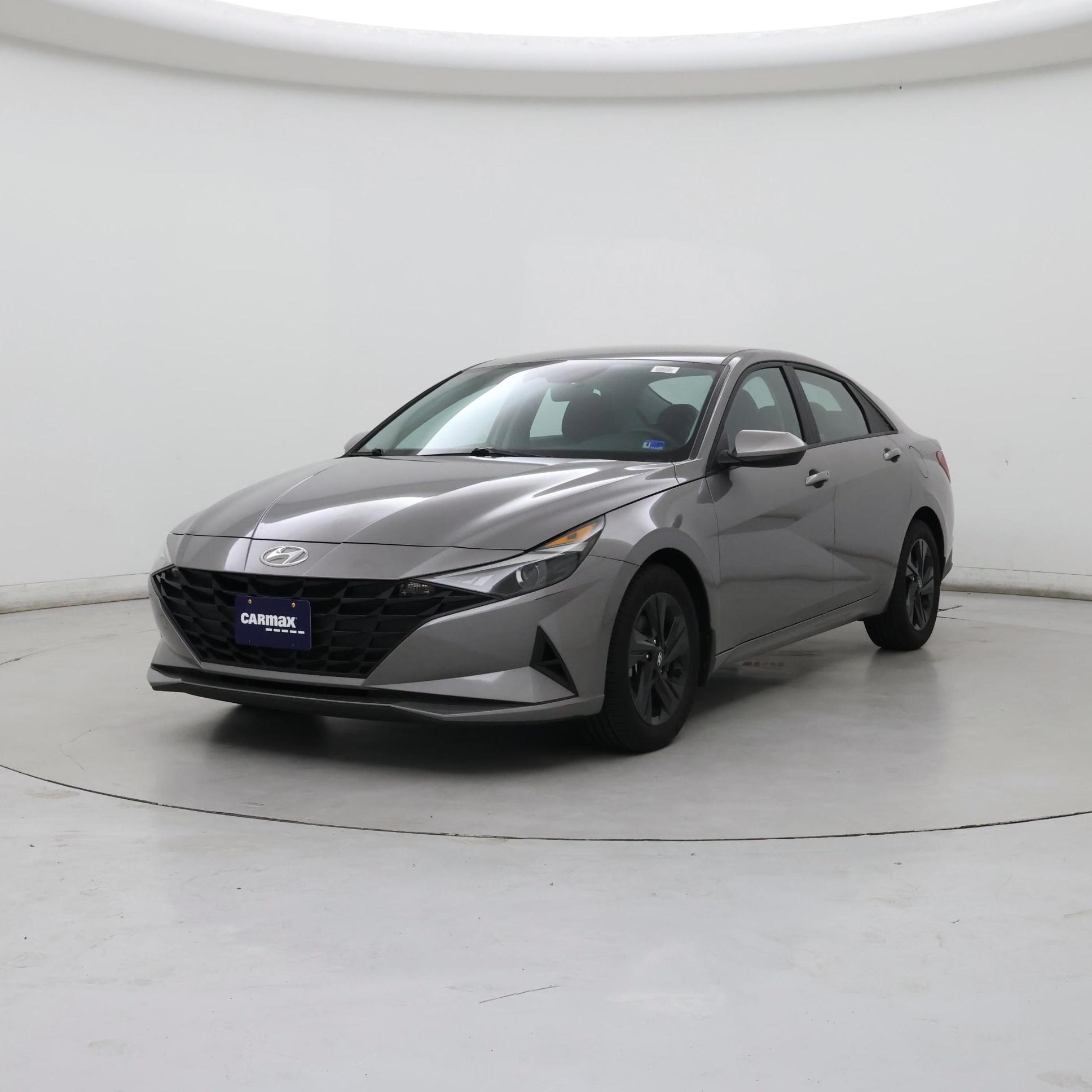 Thumbnail: 2023 Hyundai Elantra - 4