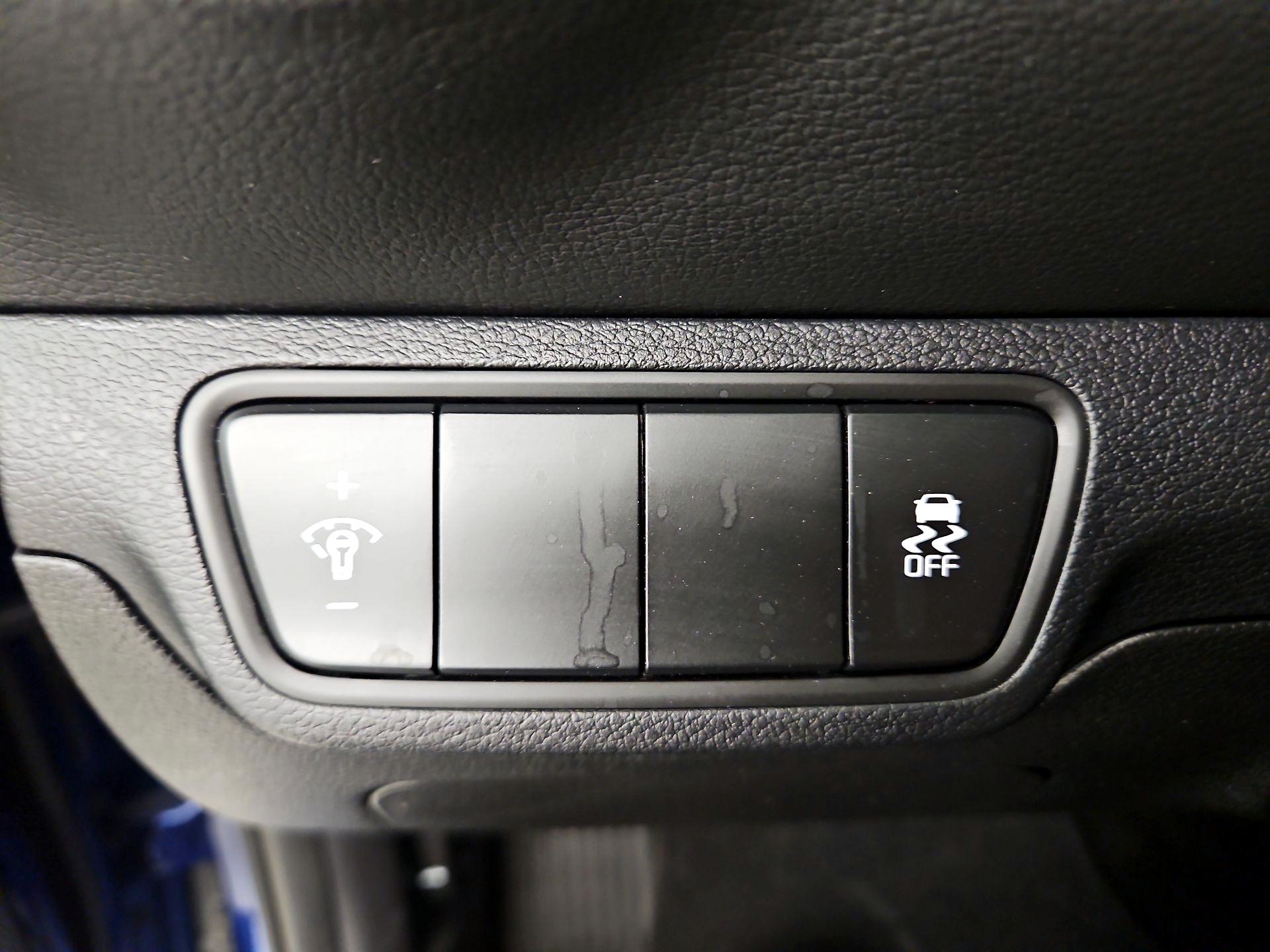 Thumbnail: 2023 Kia Forte - 13