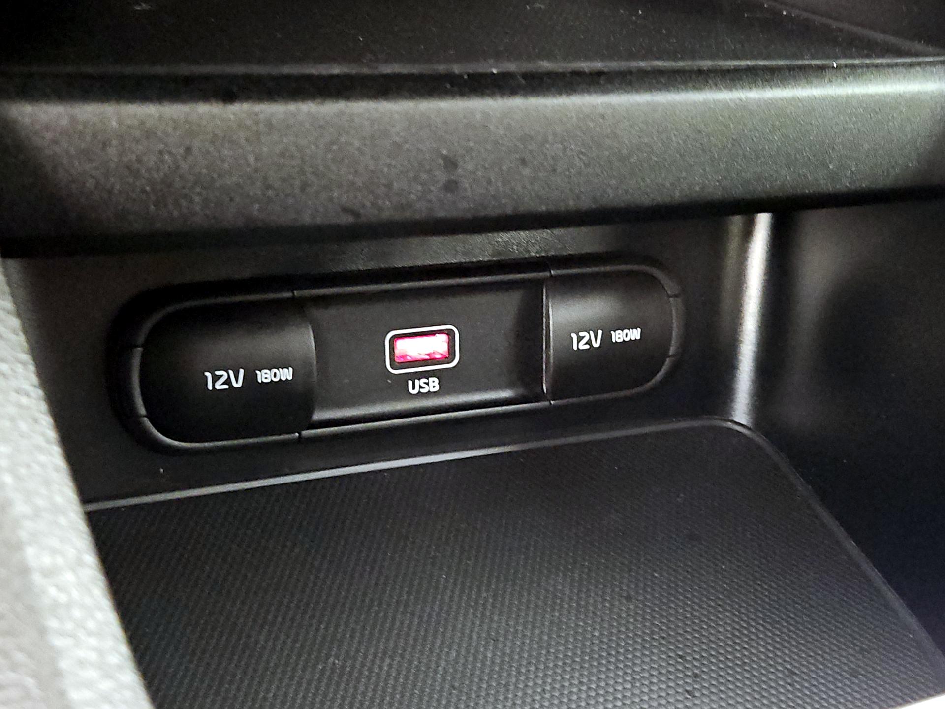 Thumbnail: 2023 Kia Forte - 18