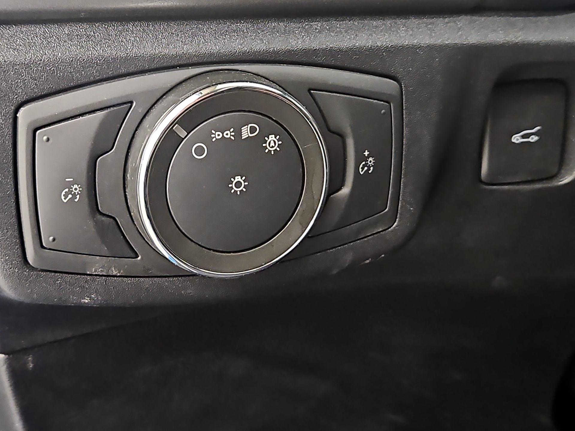 Thumbnail: 2020 Ford Fusion - 13