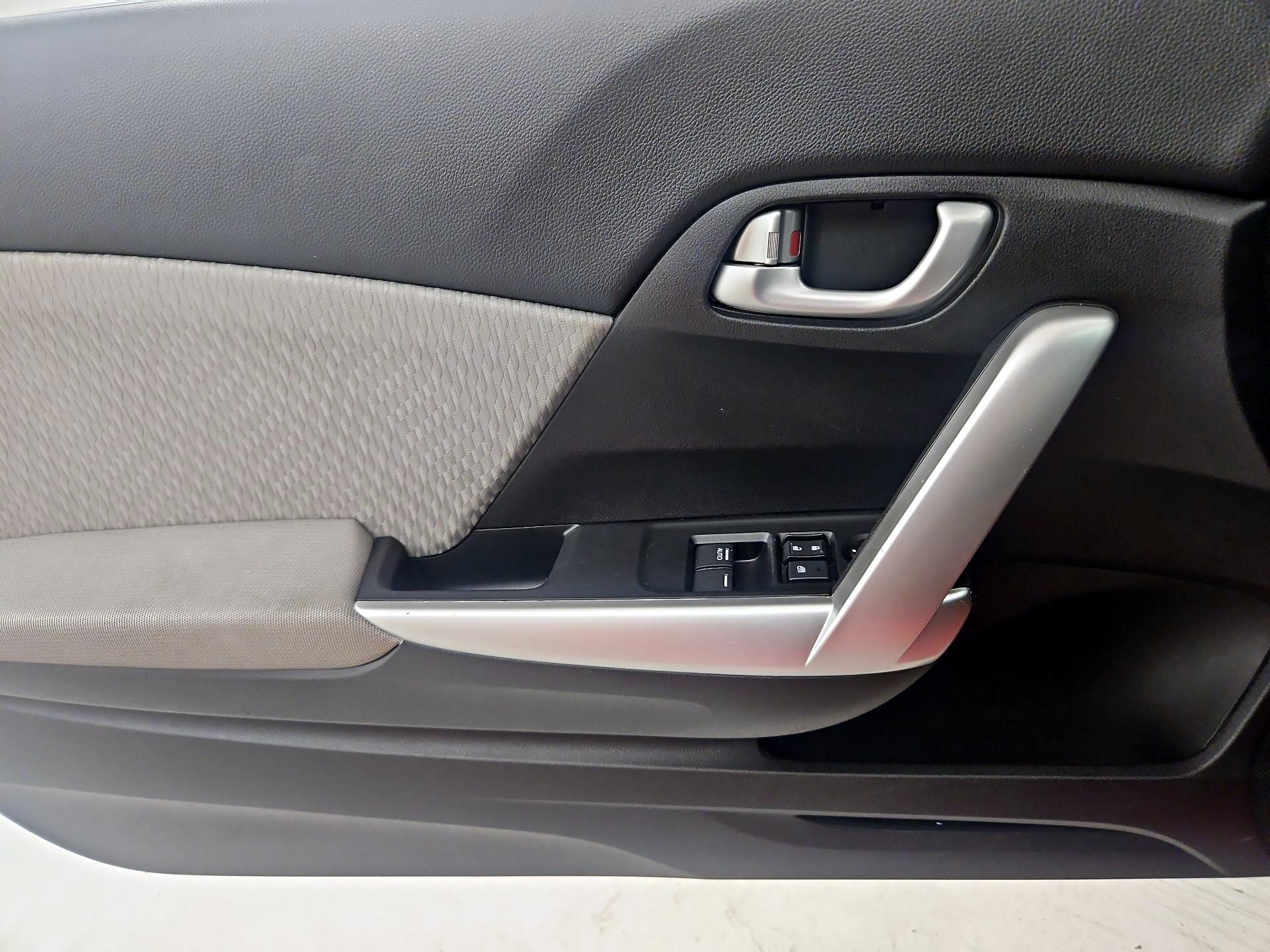 Thumbnail: 2015 Honda Civic - 12