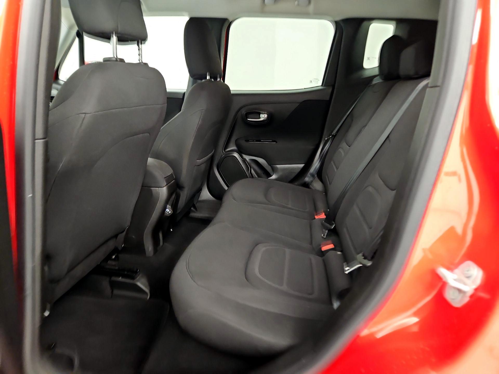 Thumbnail: 2021 Jeep Renegade - 20