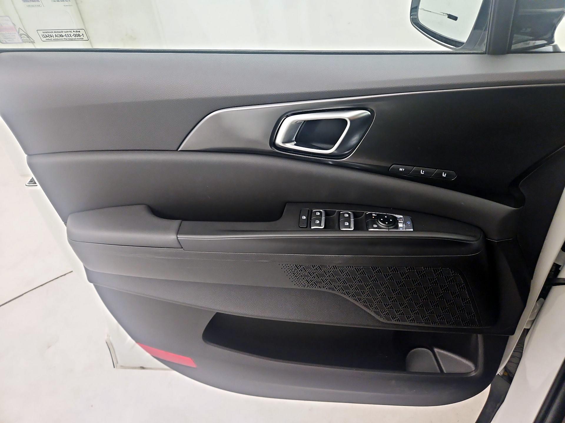 Thumbnail: 2026 Kia Carnival - 12