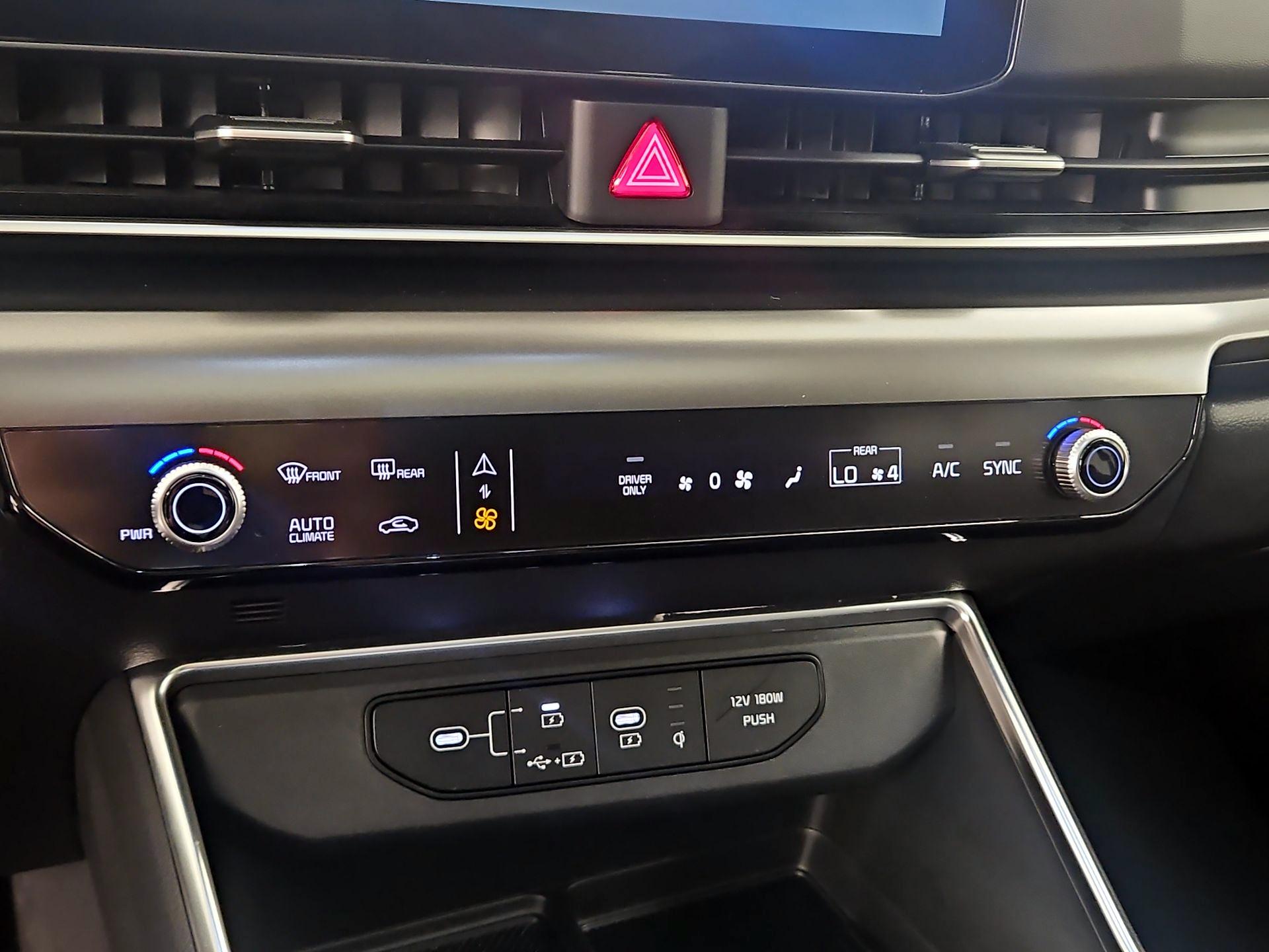 Thumbnail: 2026 Kia Carnival - 17