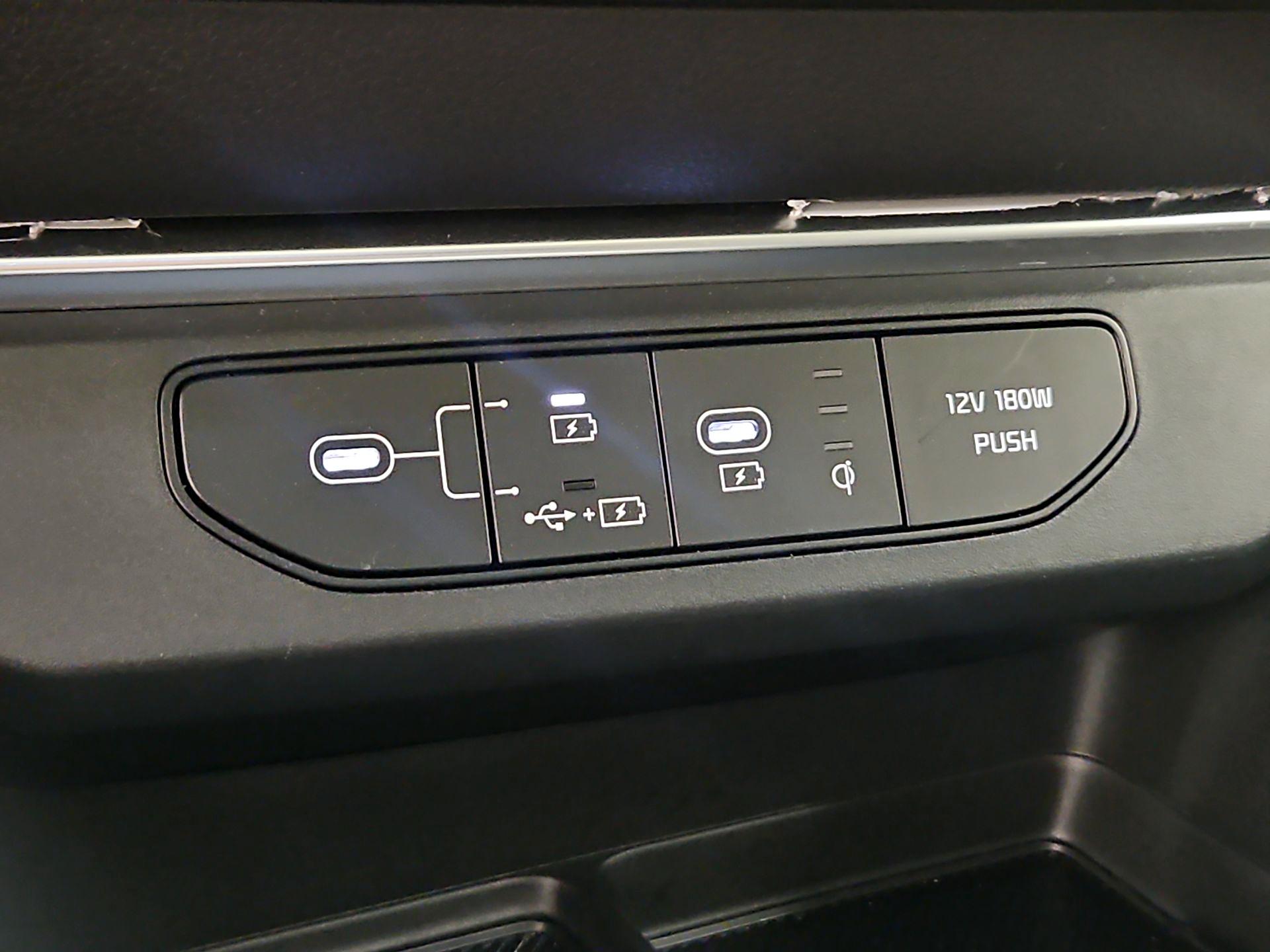 Thumbnail: 2026 Kia Carnival - 19