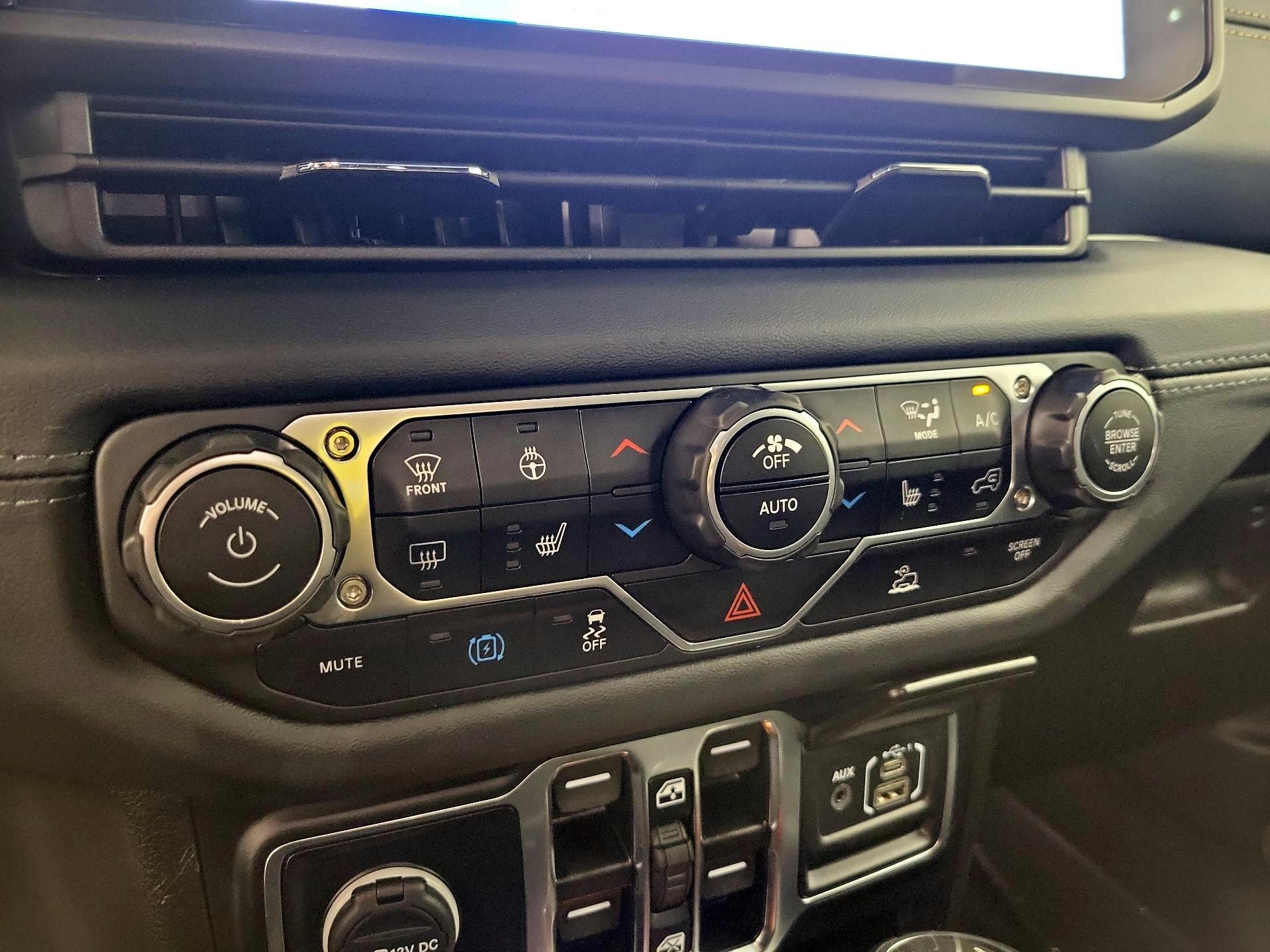 Thumbnail: 2024 Jeep Wrangler - 16