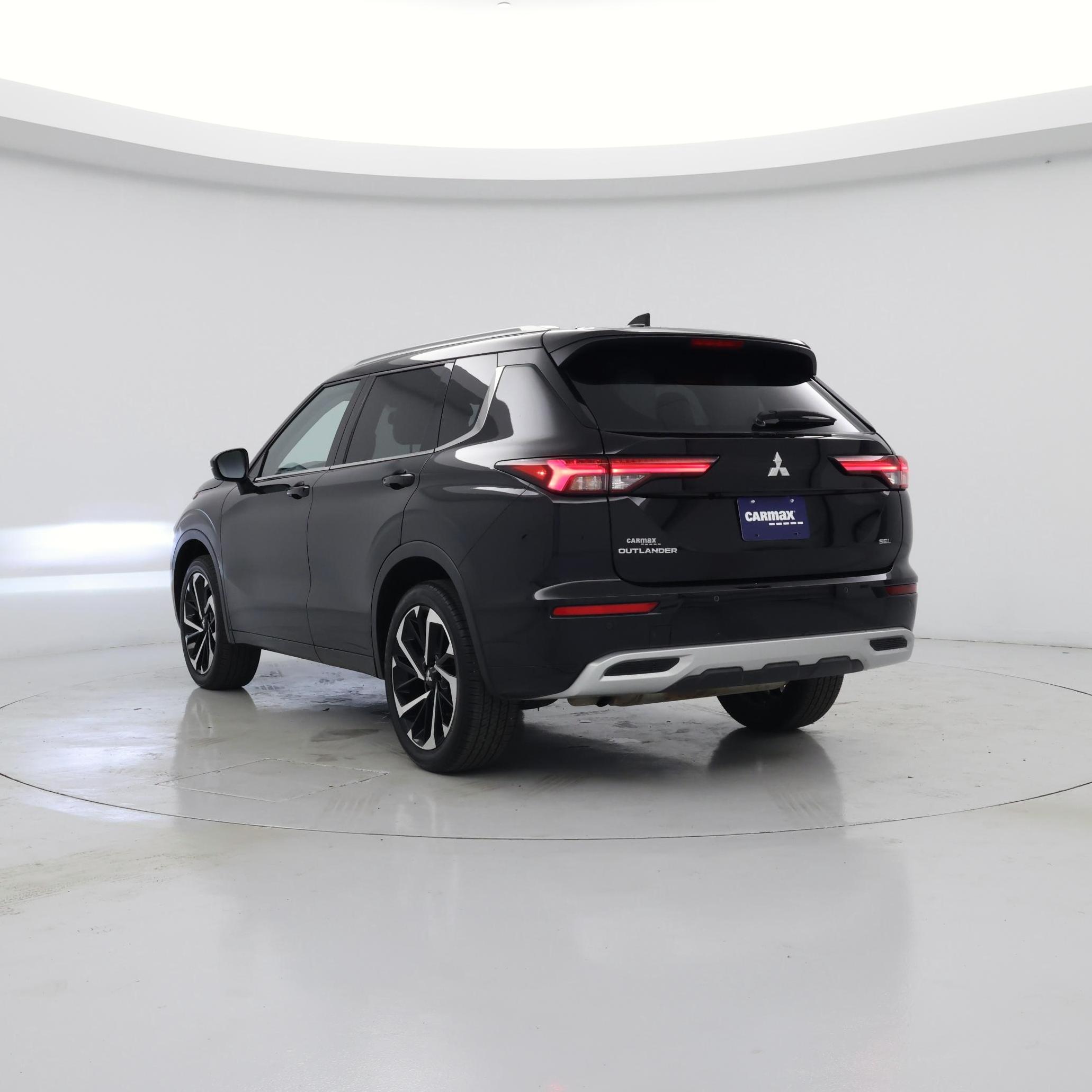 Thumbnail: 2024 Mitsubishi Outlander - 2