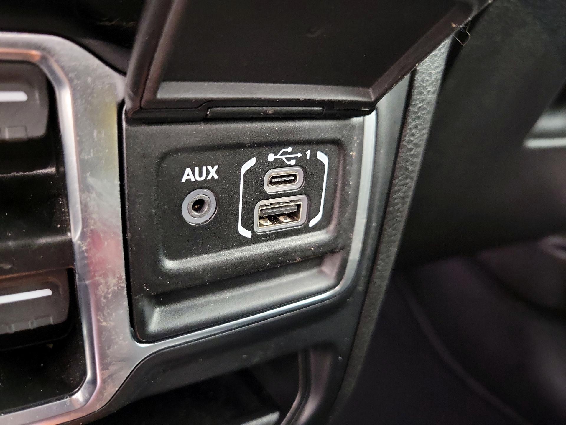 Thumbnail: 2024 Jeep Wrangler - 18