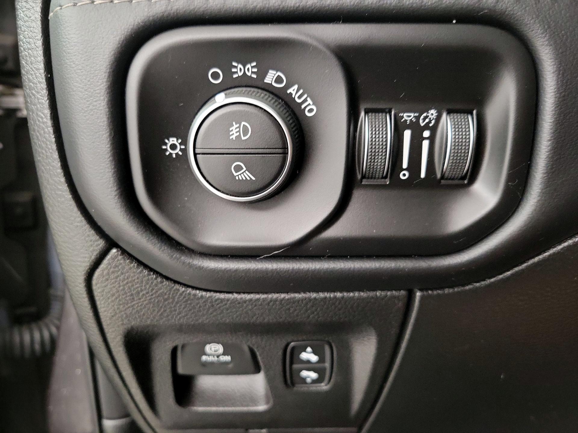 Thumbnail: 2021 RAM 1500 - 13