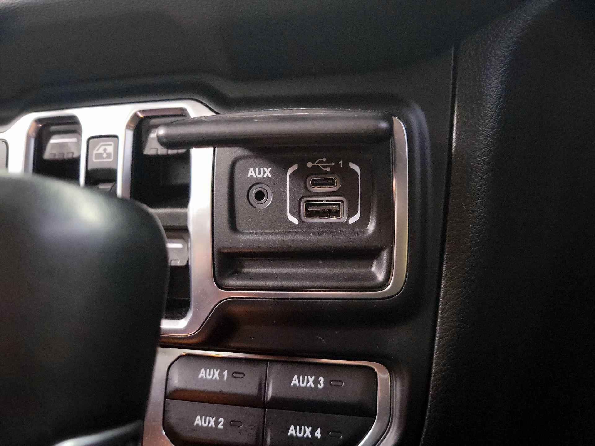 Thumbnail: 2024 Jeep Wrangler - 19