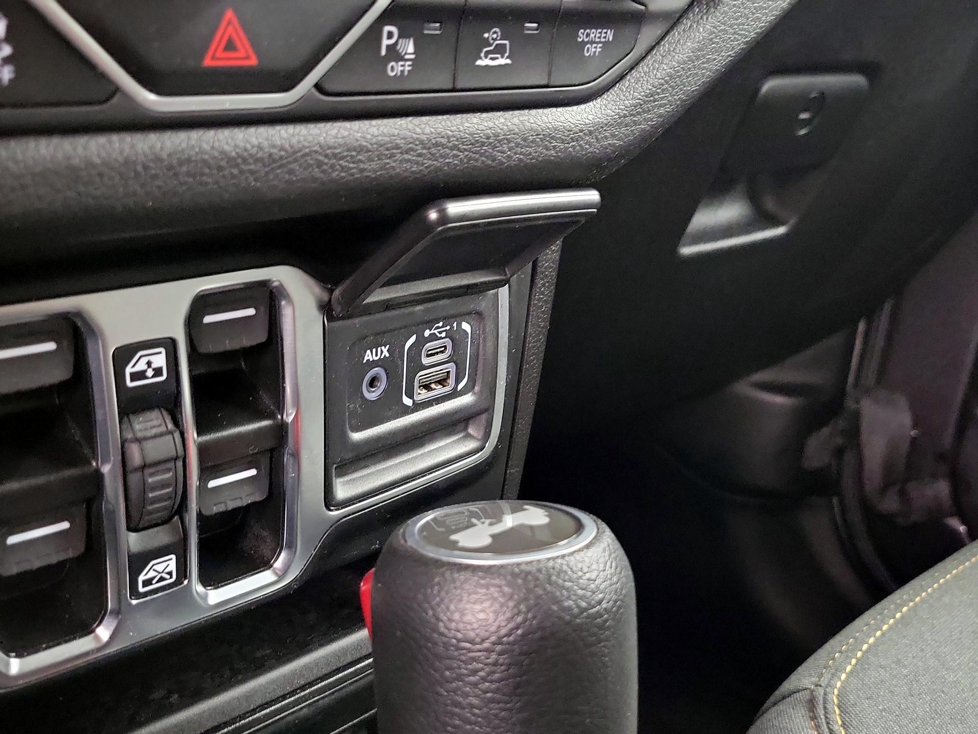 Thumbnail: 2024 Jeep Wrangler - 18