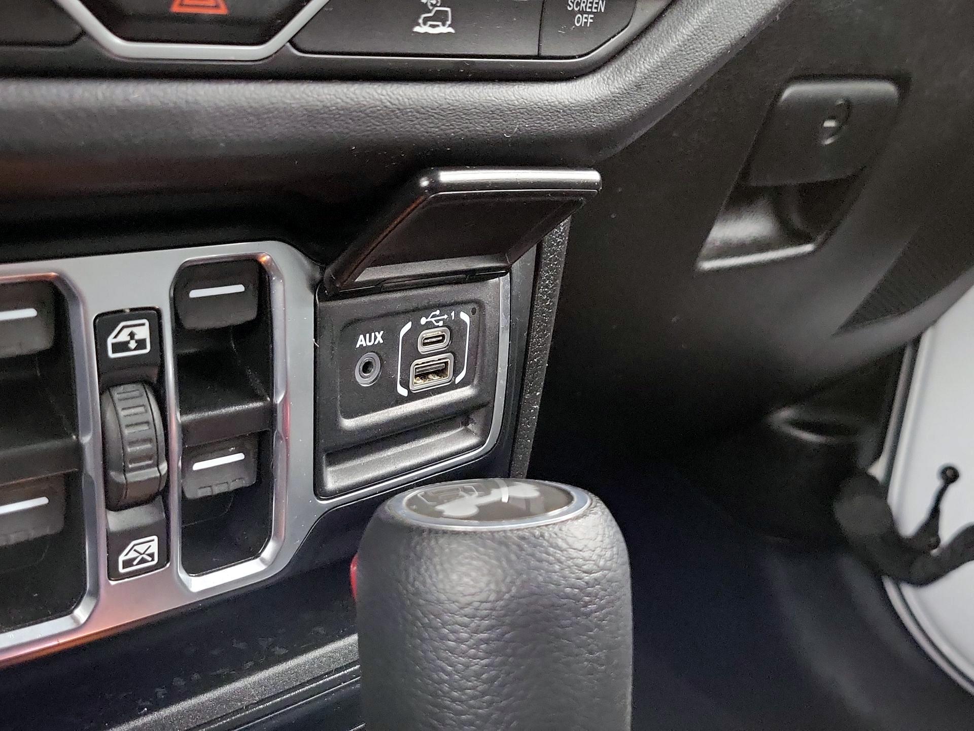 Thumbnail: 2024 Jeep Wrangler - 19
