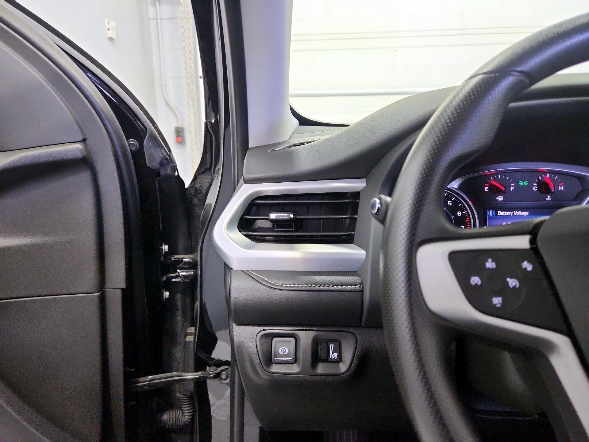 Thumbnail: 2022 GMC Acadia - 13