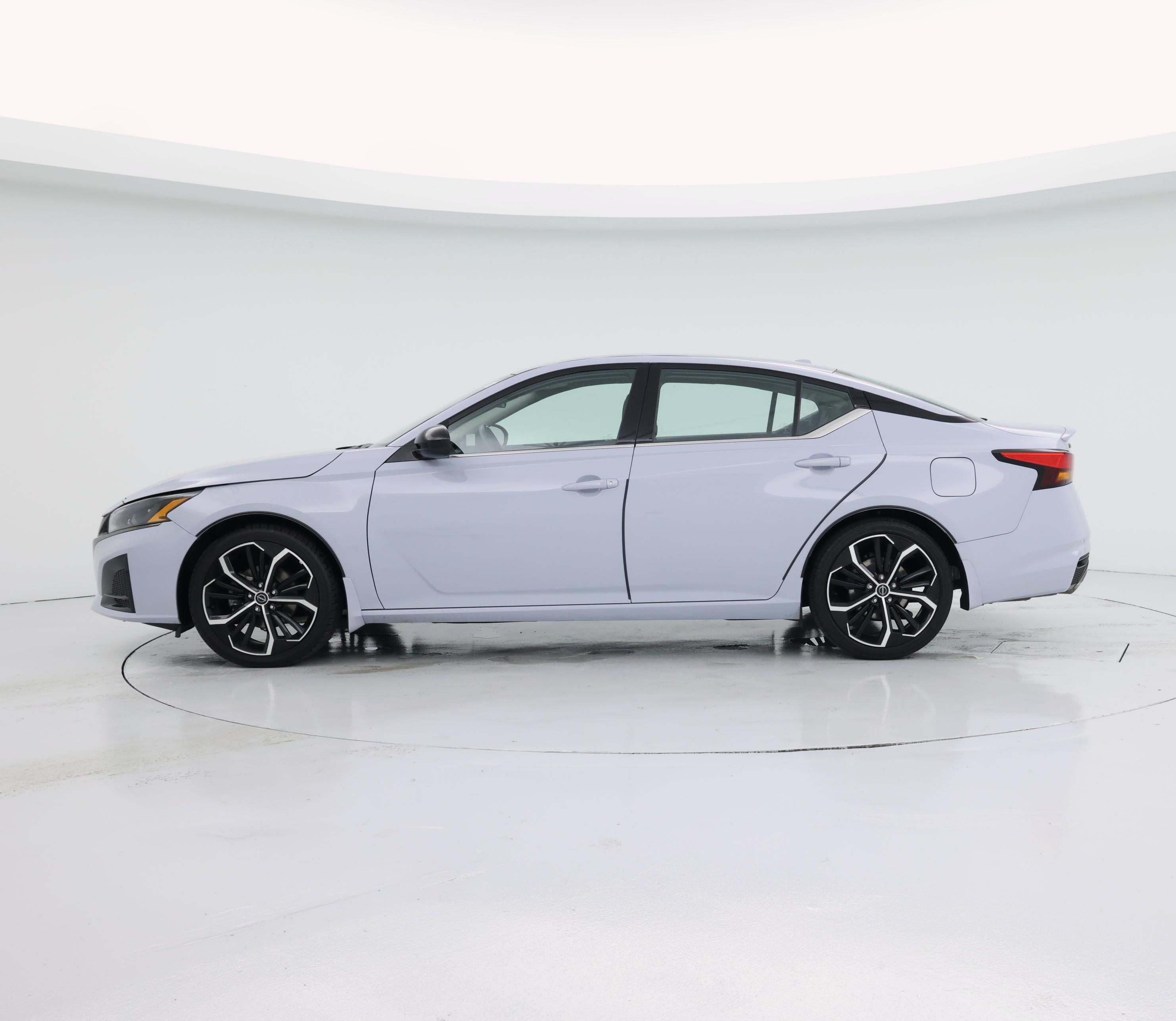 Thumbnail: 2023 Nissan Altima - 3