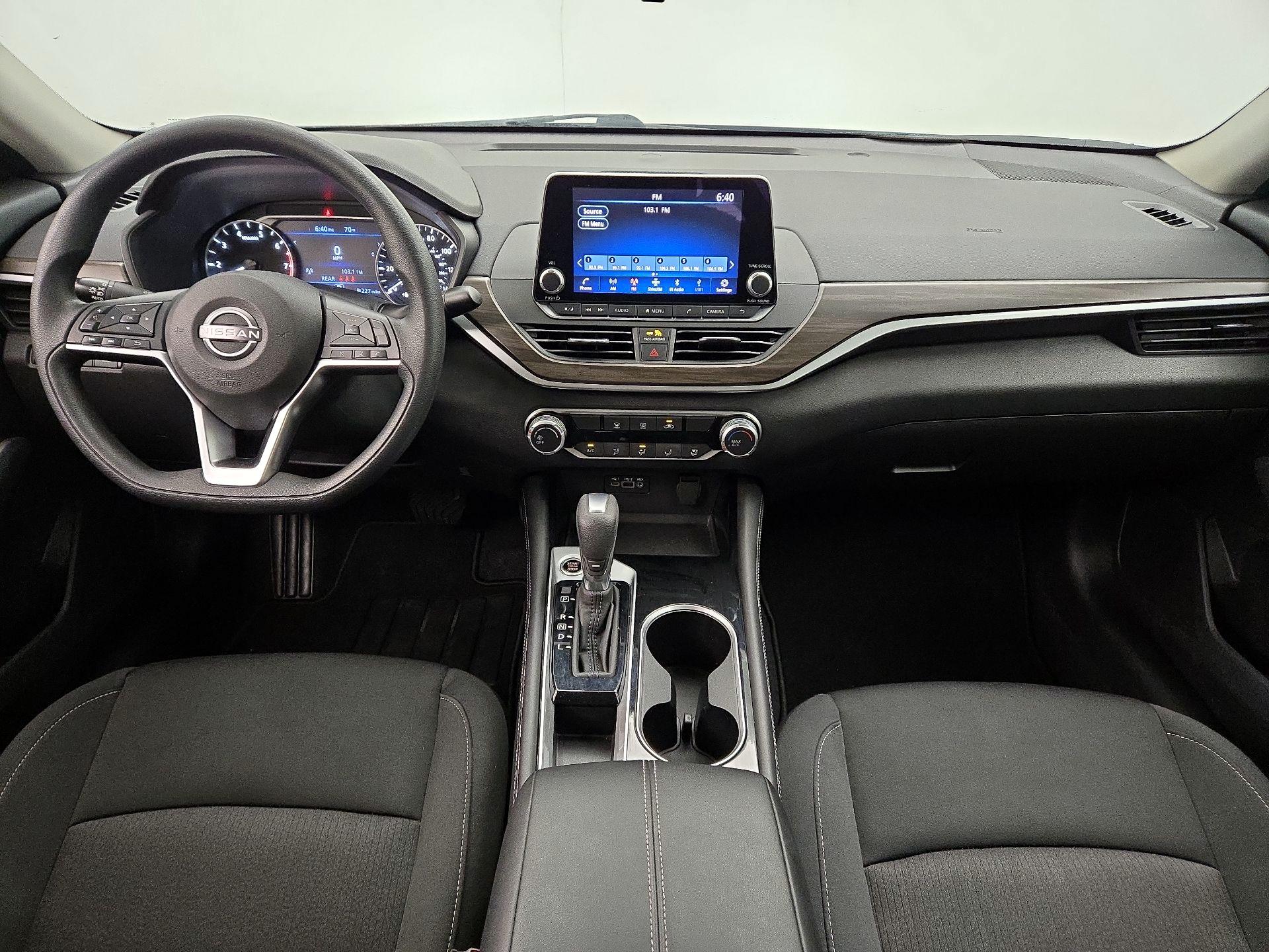 Thumbnail: 2023 Nissan Altima - 9