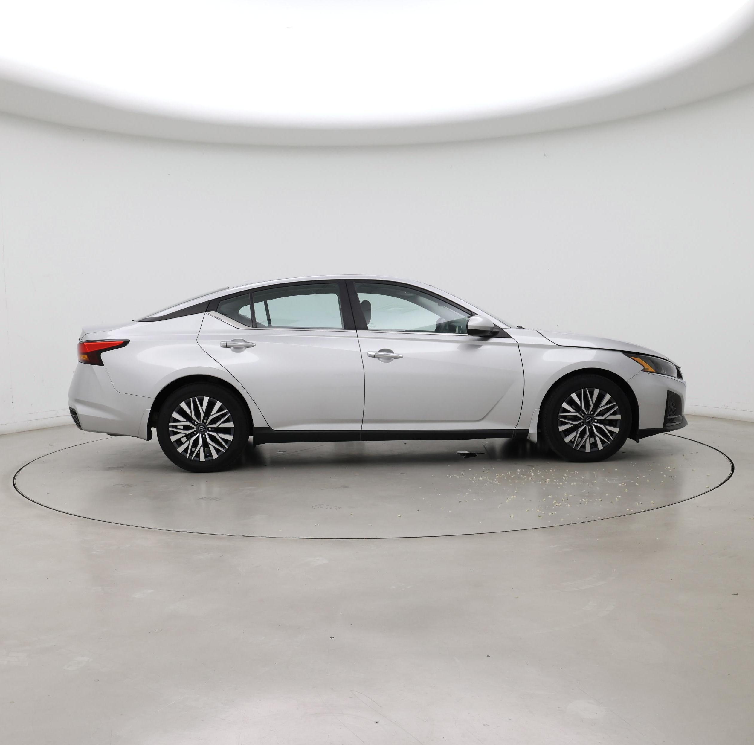 Thumbnail: 2023 Nissan Altima - 7