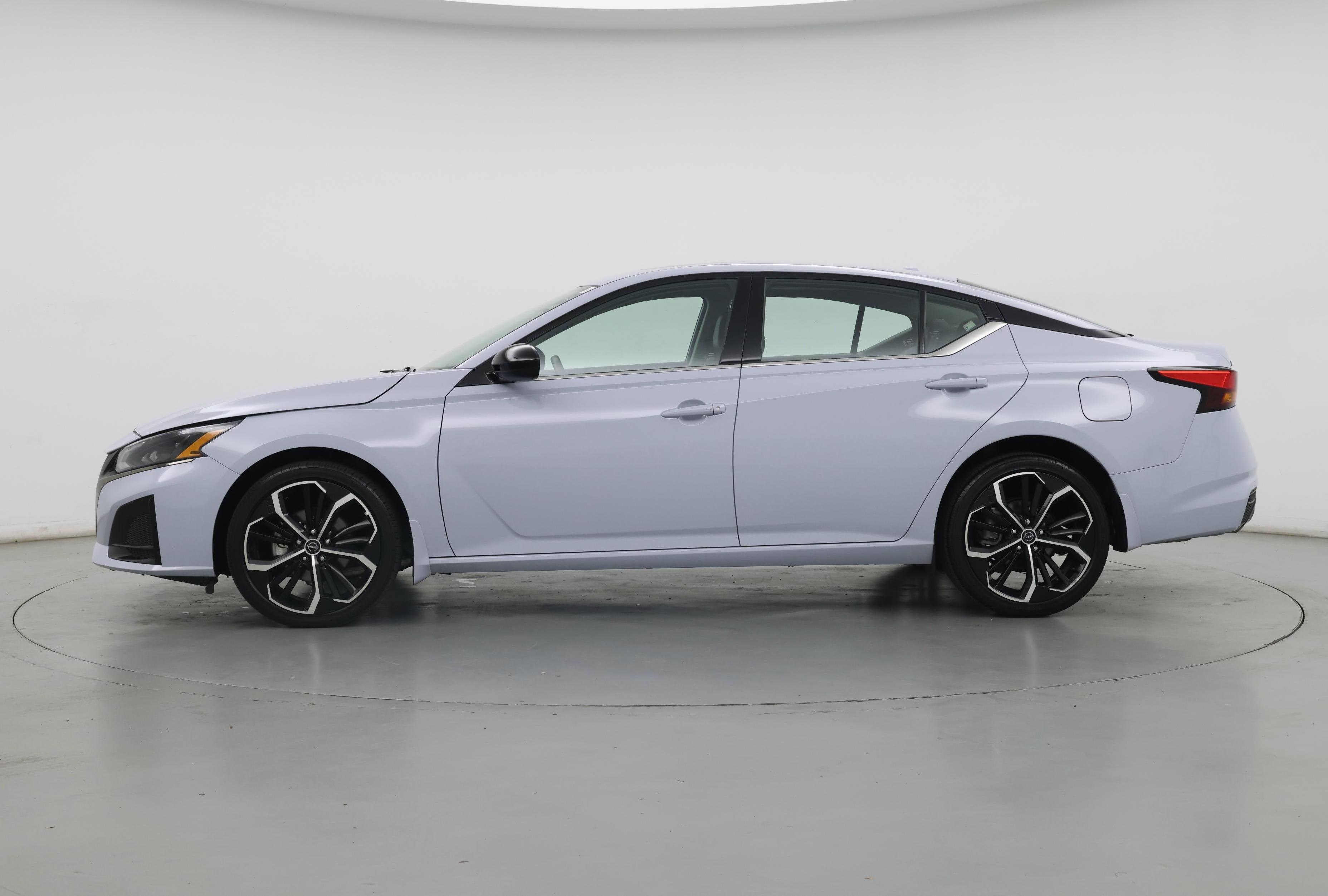 Thumbnail: 2023 Nissan Altima - 3