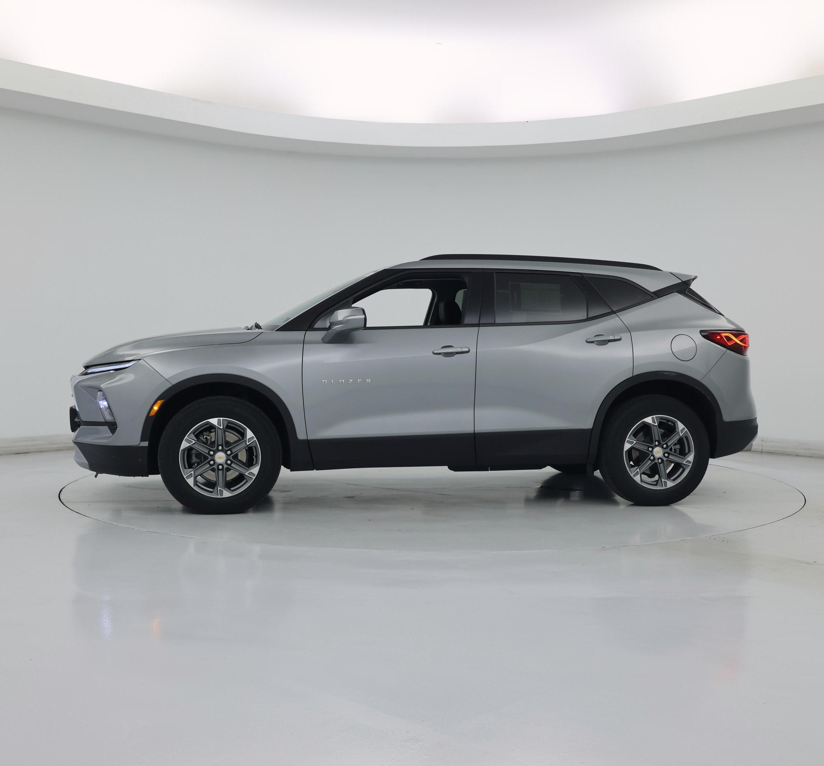 Thumbnail: 2023 Chevrolet Blazer - 3