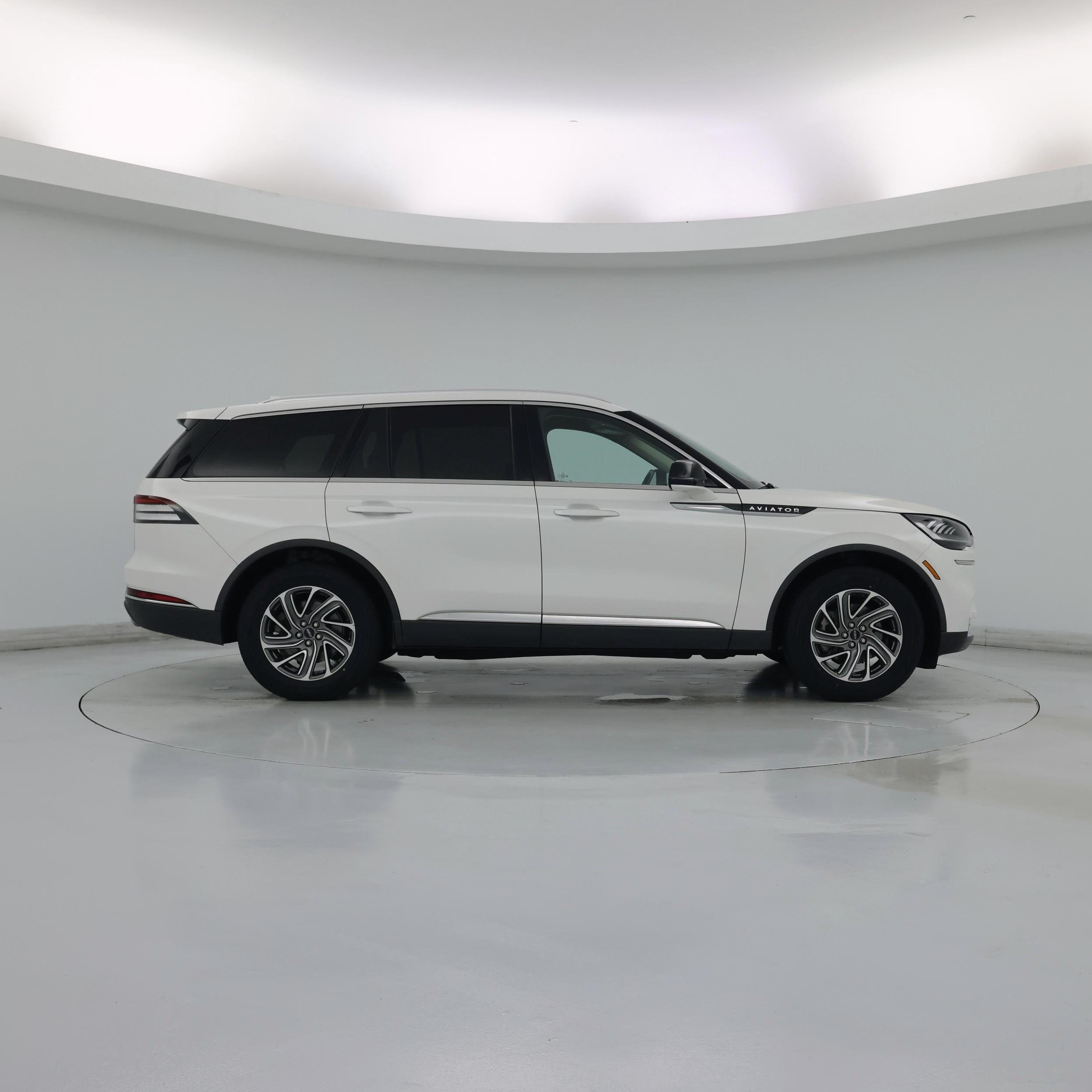 Thumbnail: 2021 Lincoln Aviator - 7
