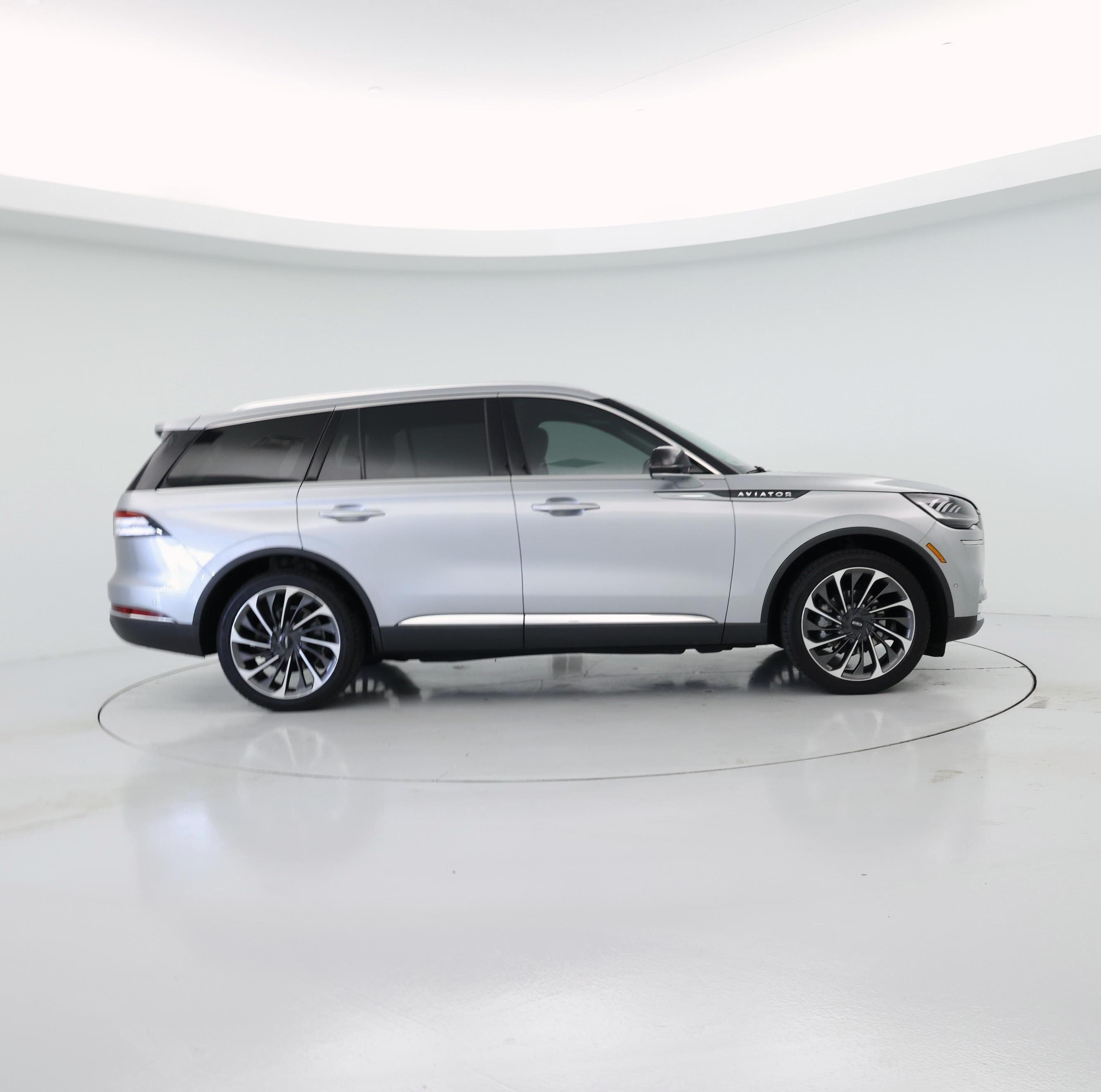 Thumbnail: 2021 Lincoln Aviator - 7