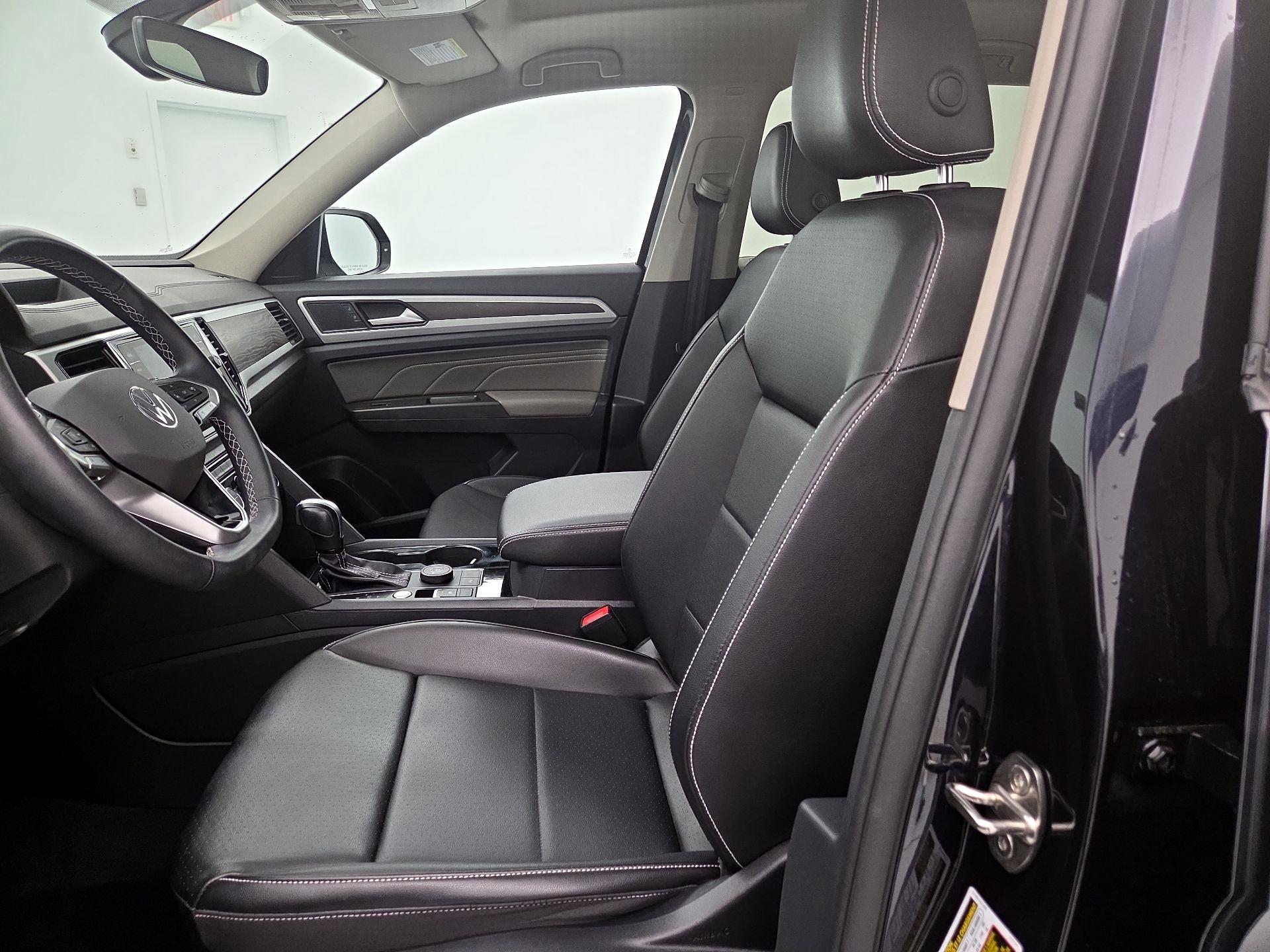 Thumbnail: 2022 Volkswagen Atlas - 11