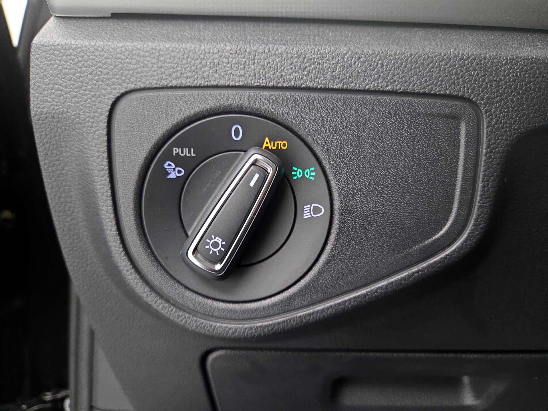 Thumbnail: 2022 Volkswagen Atlas - 13