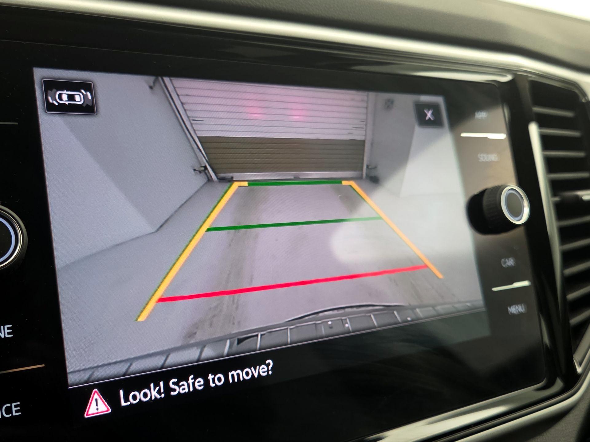 Thumbnail: 2022 Volkswagen Atlas - 14