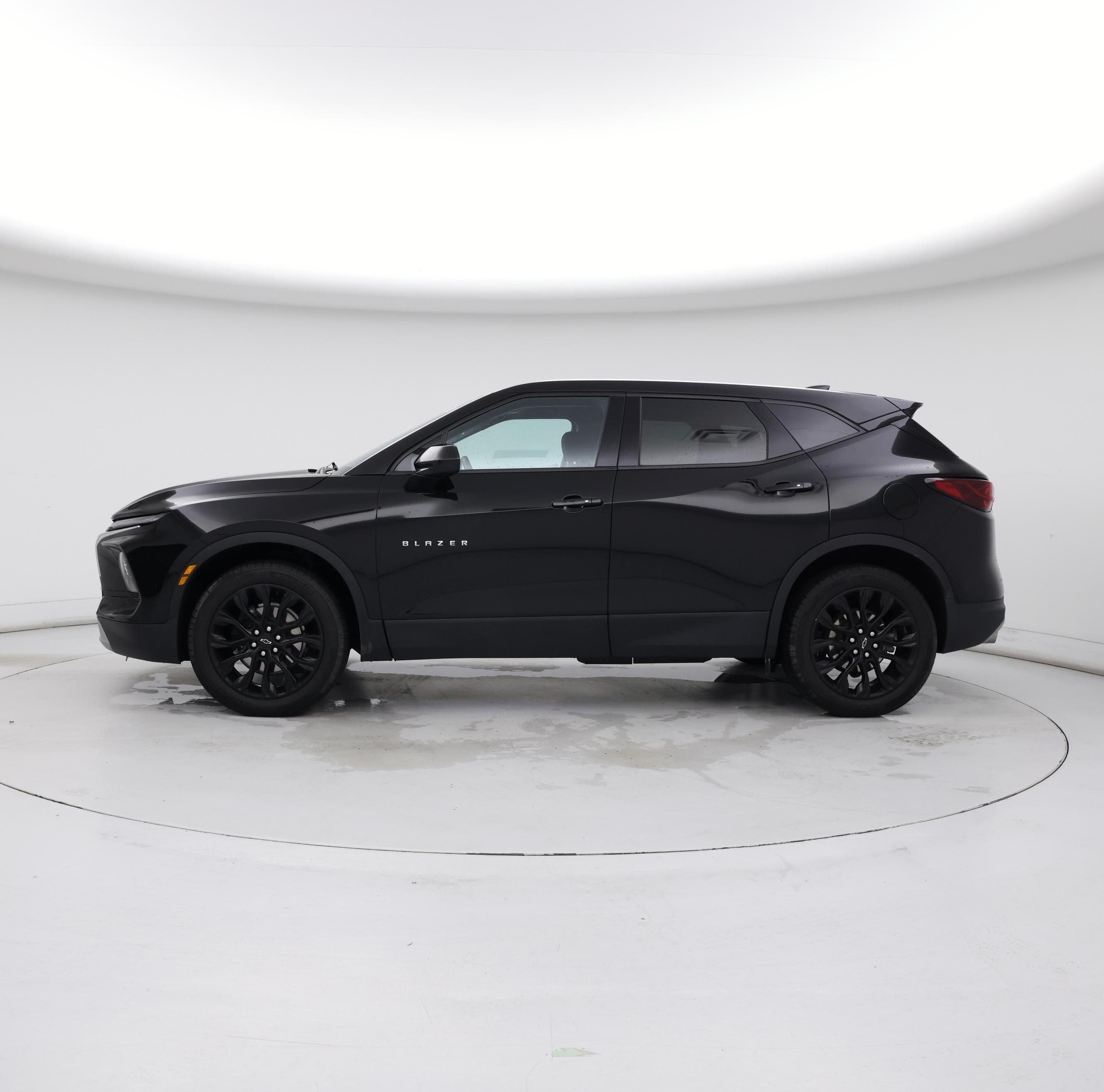 Thumbnail: 2023 Chevrolet Blazer - 3