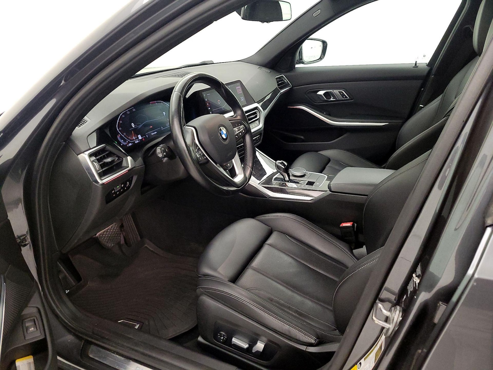 2022 BMW 3 Series 330i - Photo 12