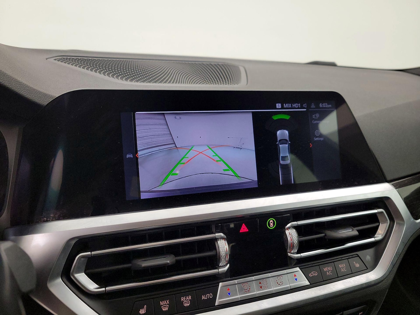 2022 BMW 3 Series 330i - Photo 16