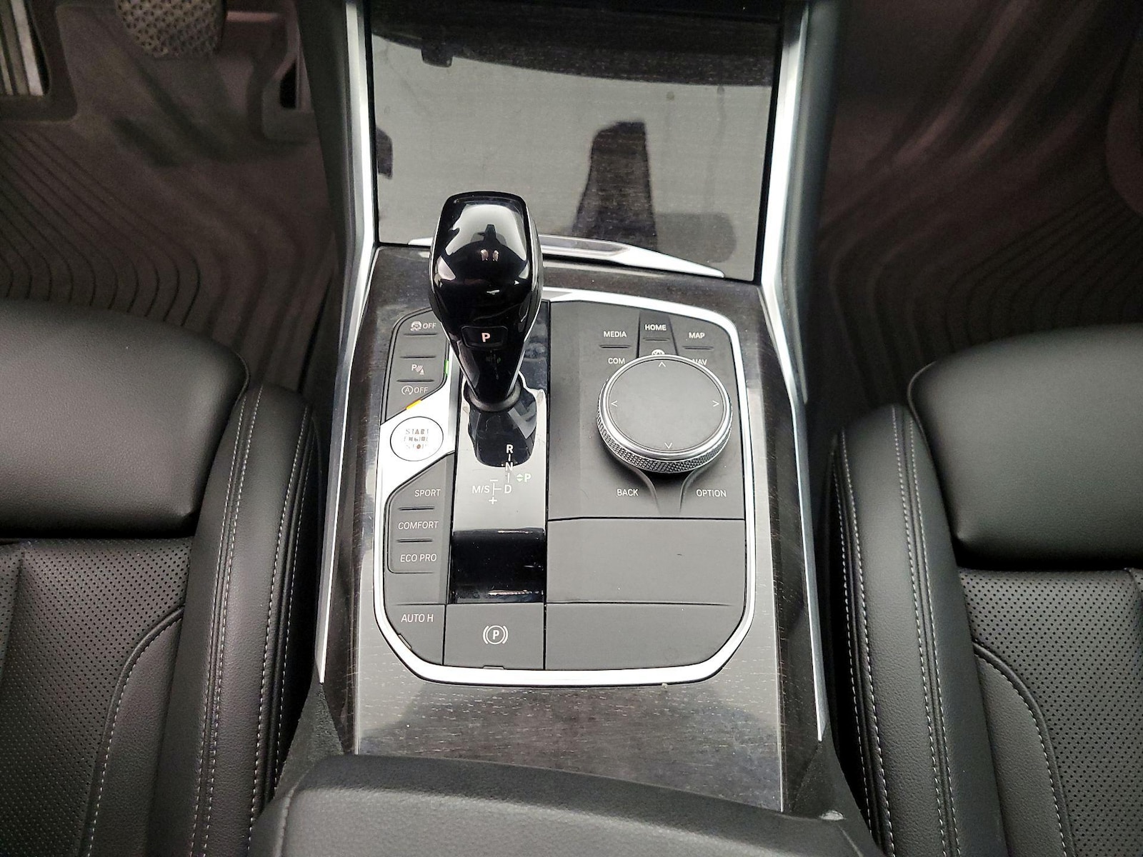 2022 BMW 3 Series 330i - Photo 19