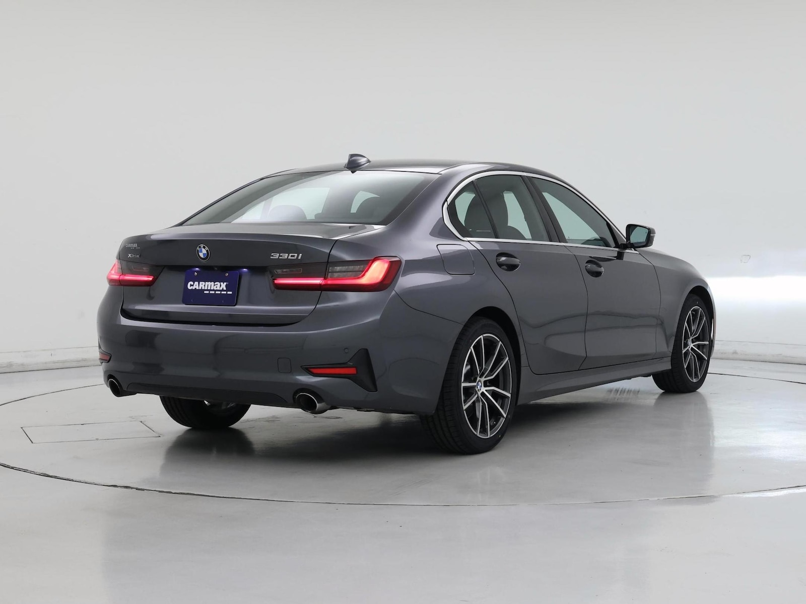 2022 BMW 3 Series 330i - Photo 9