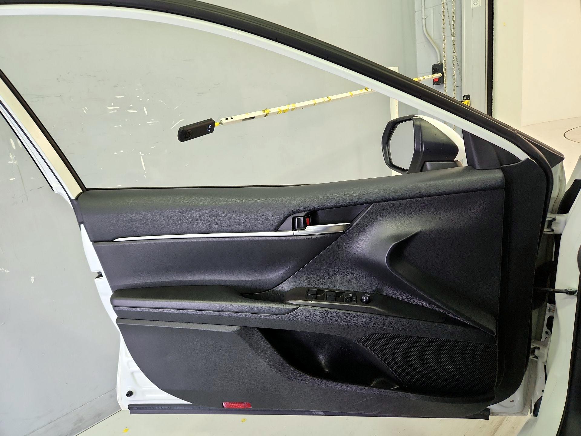 Thumbnail: 2023 Toyota Camry - 12