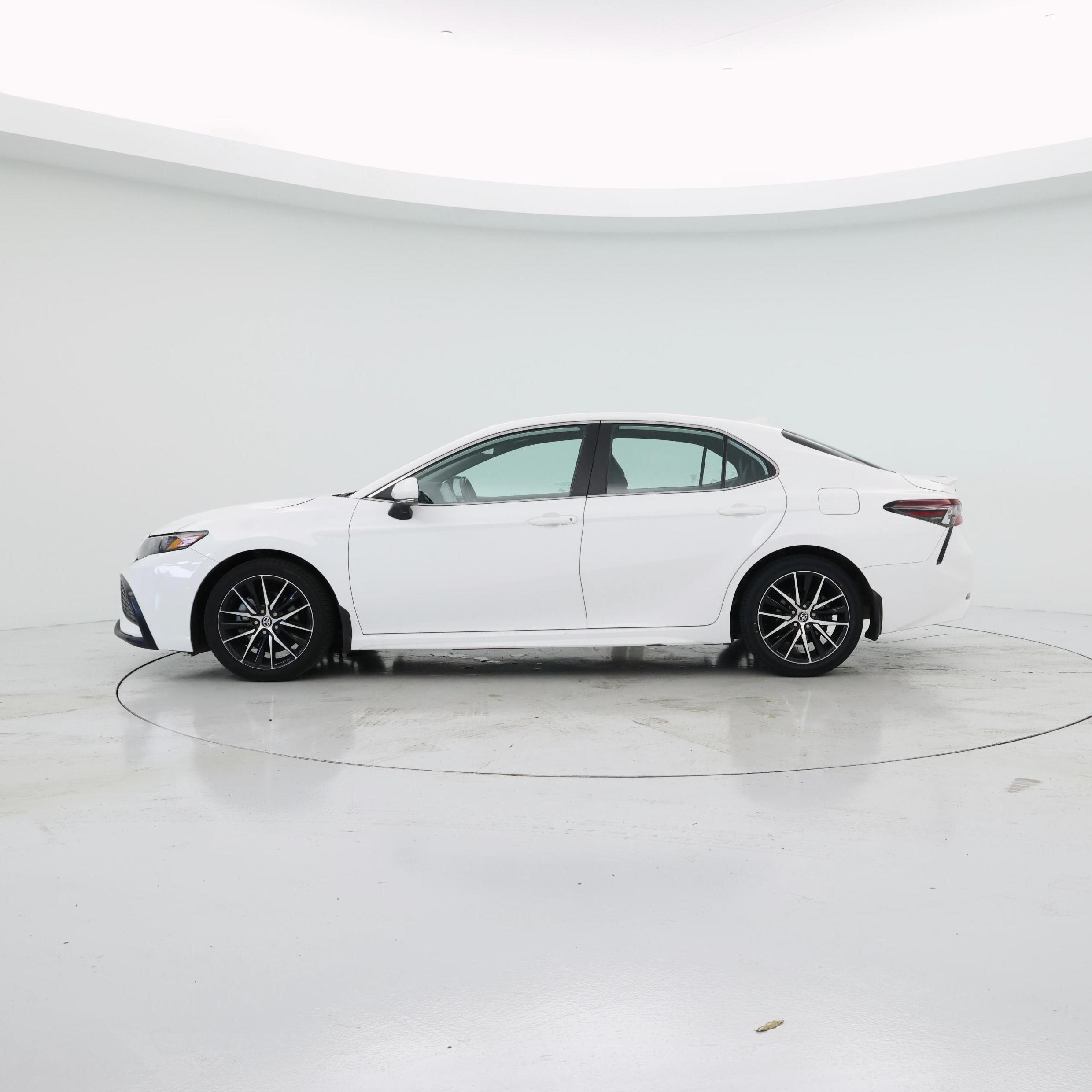 Thumbnail: 2023 Toyota Camry - 3