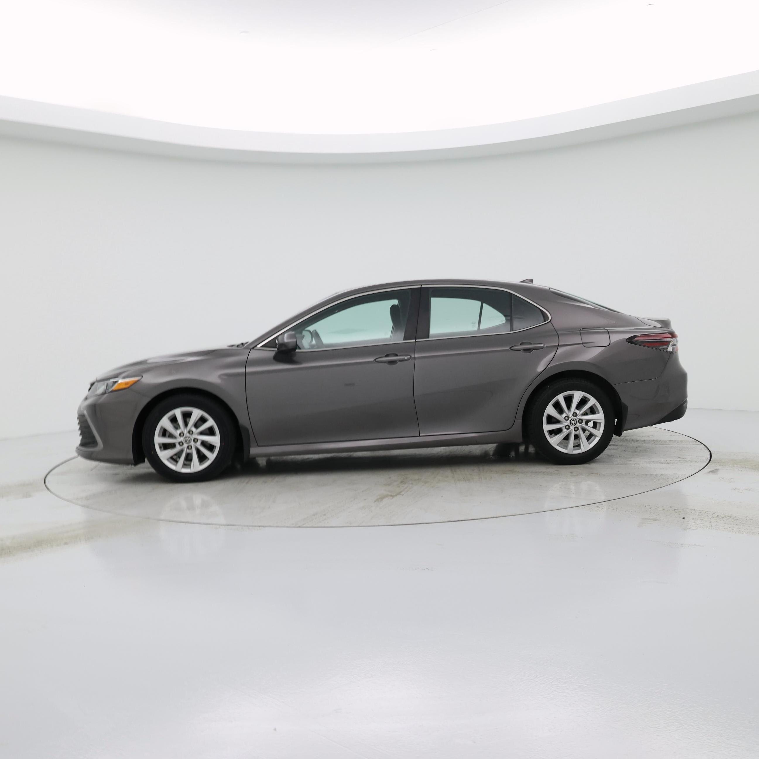Thumbnail: 2022 Toyota Camry - 3