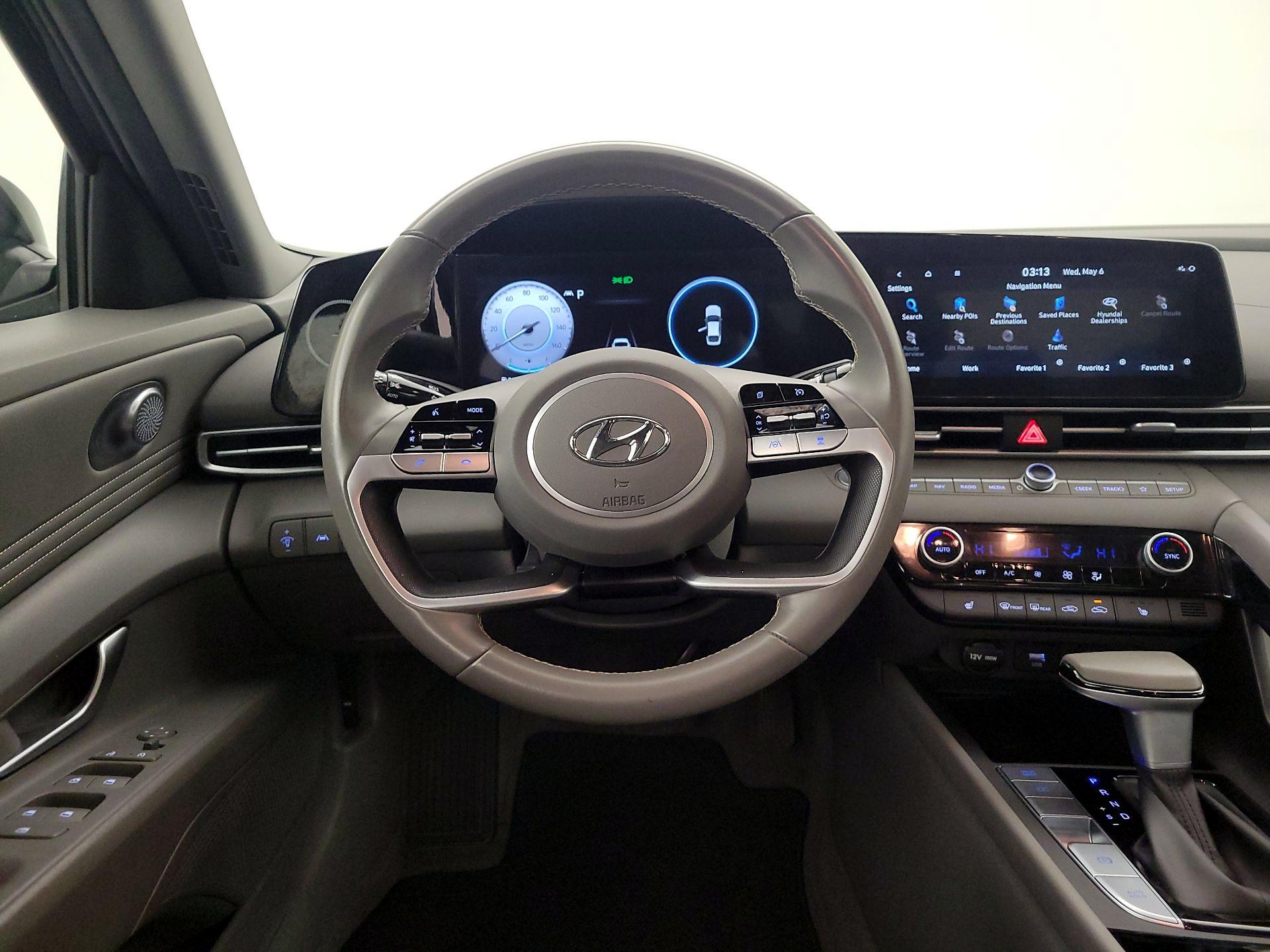 Thumbnail: 2023 Hyundai Elantra - 10
