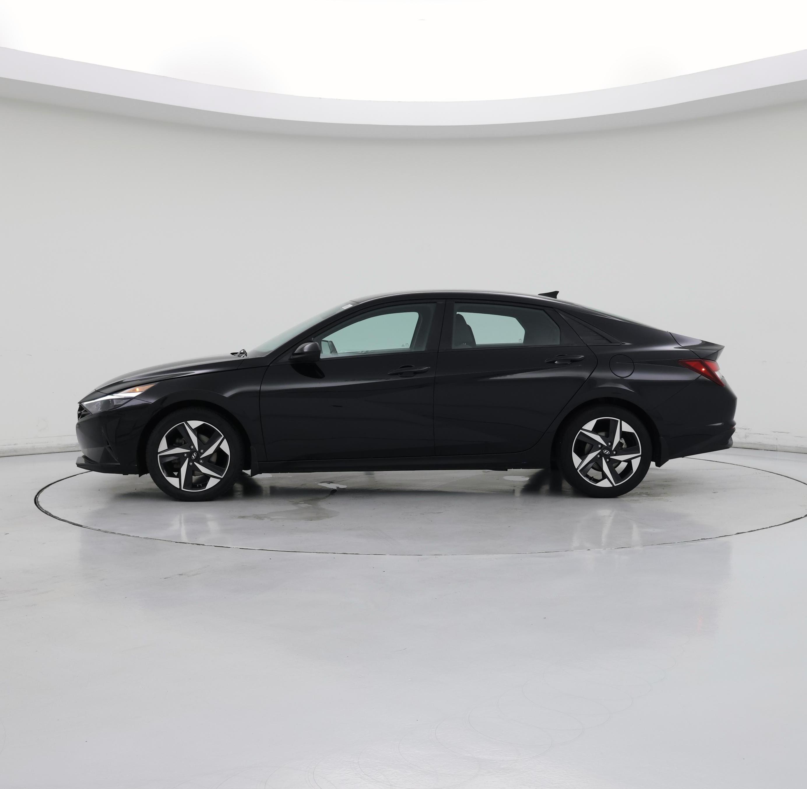Thumbnail: 2023 Hyundai Elantra - 3