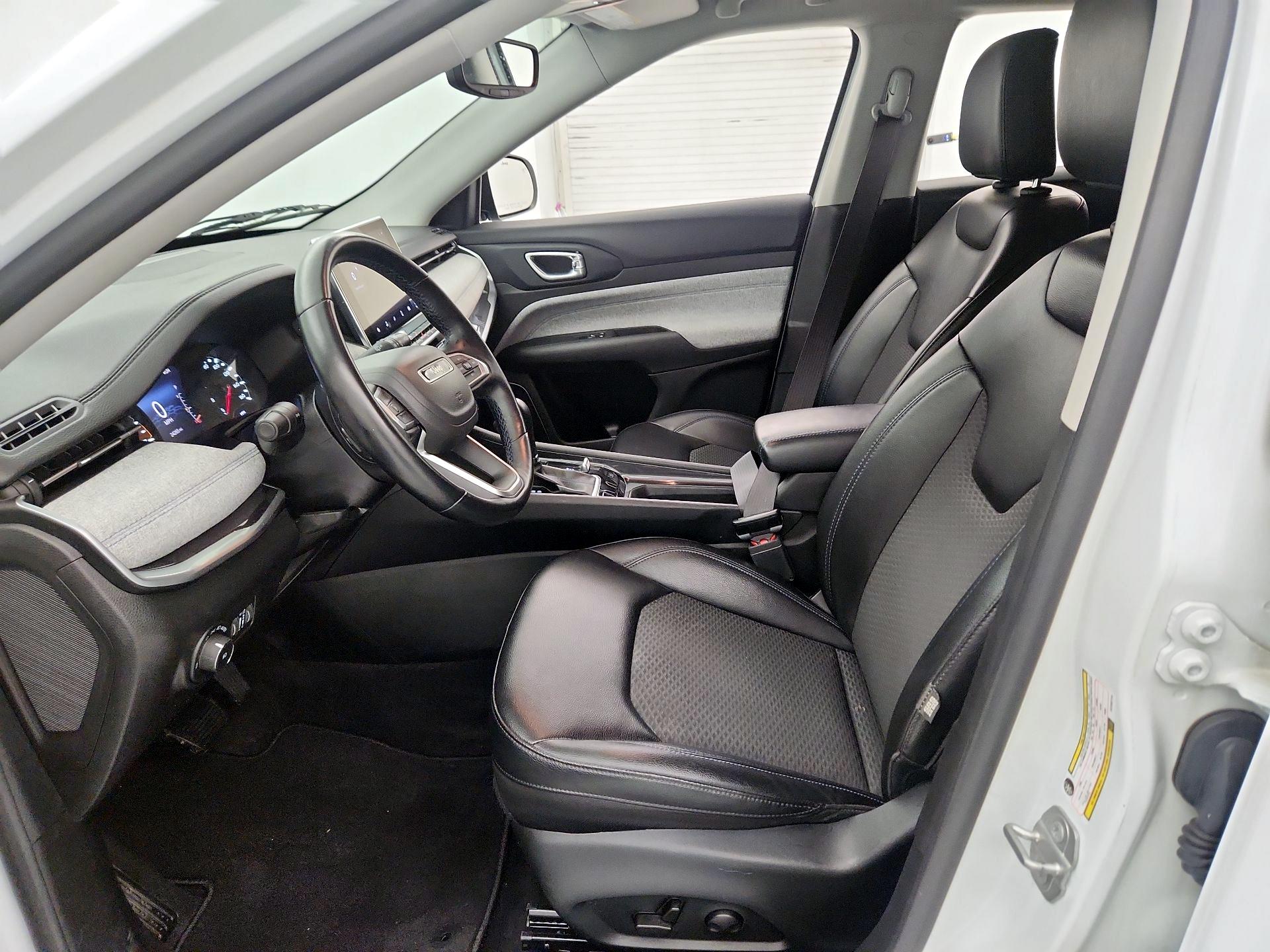 Thumbnail: 2022 Jeep Compass - 11