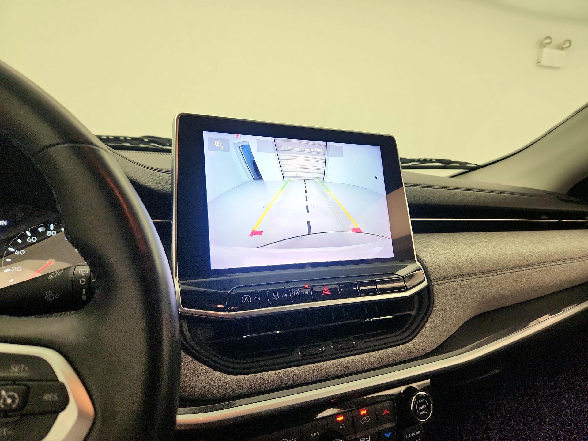 Thumbnail: 2022 Jeep Compass - 14