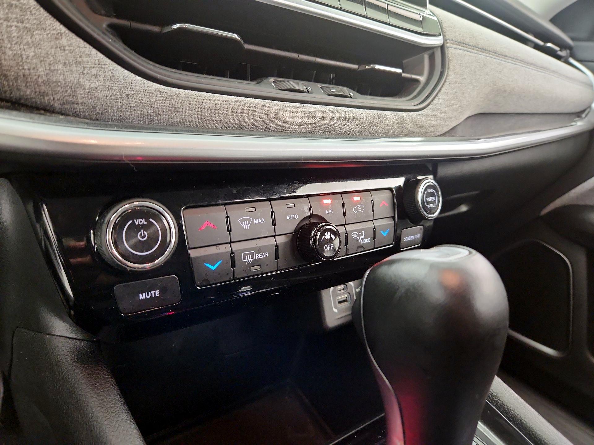 Thumbnail: 2022 Jeep Compass - 16