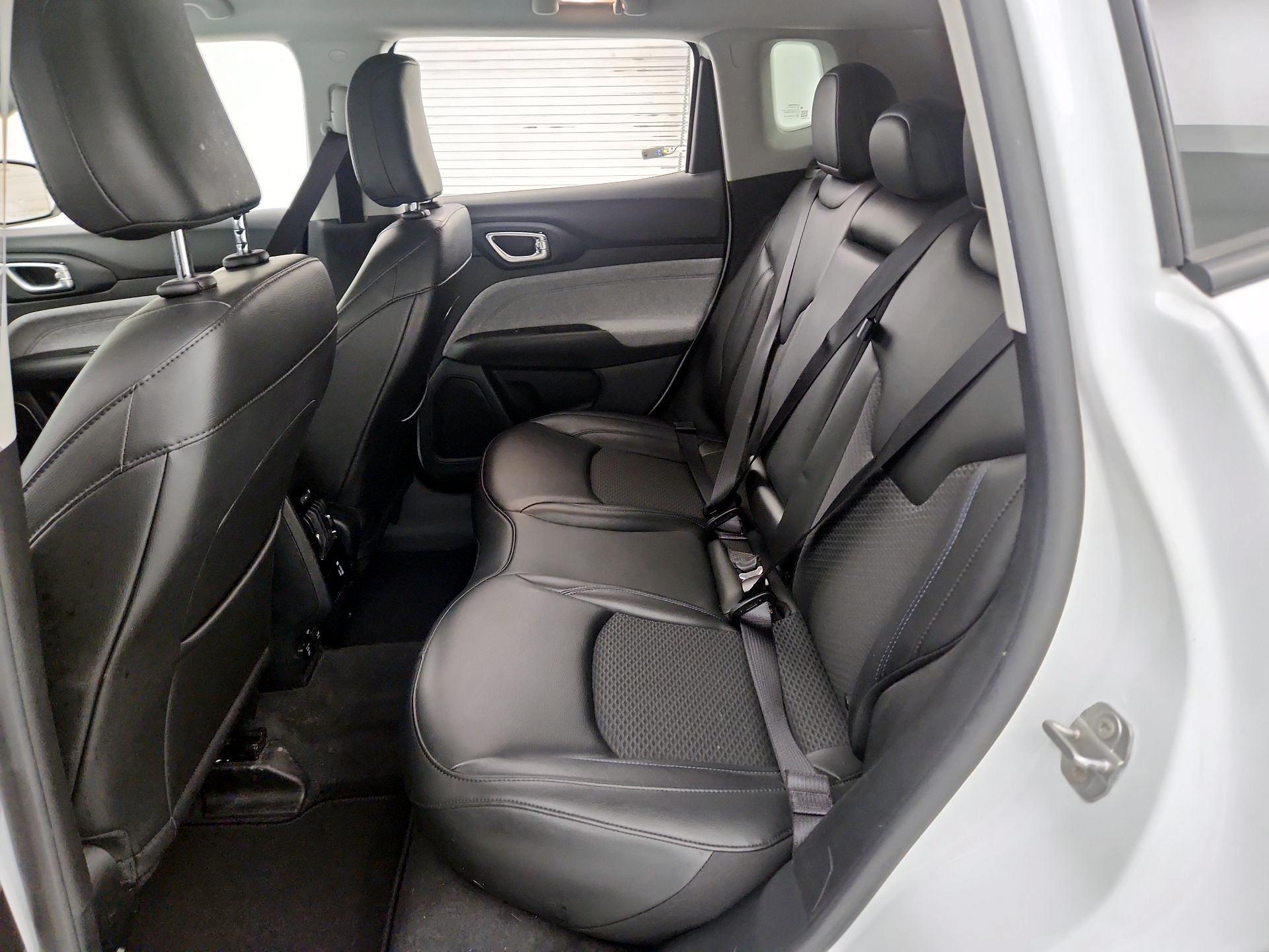 Thumbnail: 2022 Jeep Compass - 20