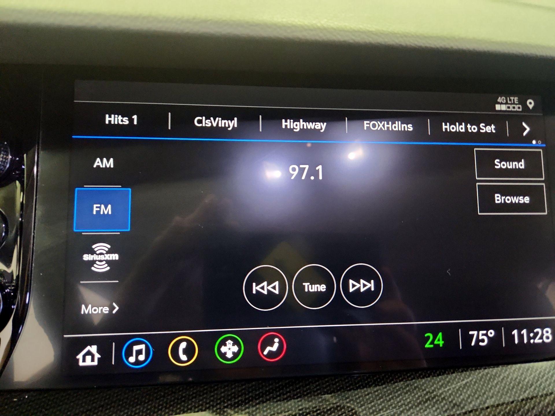 Thumbnail: 2022 Buick Envision - 16