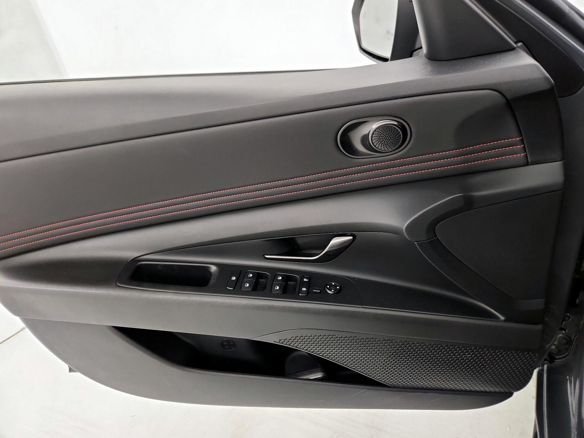 Thumbnail: 2023 Hyundai Elantra - 12