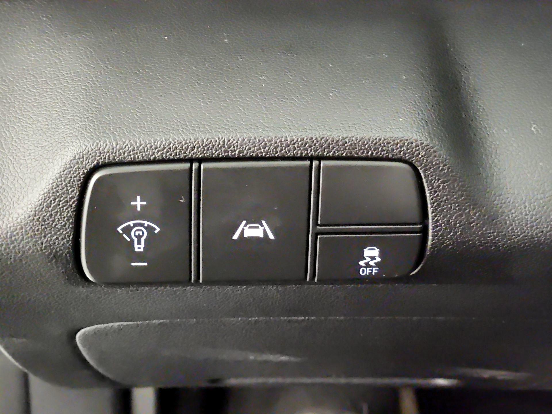 Thumbnail: 2023 Hyundai Elantra - 13