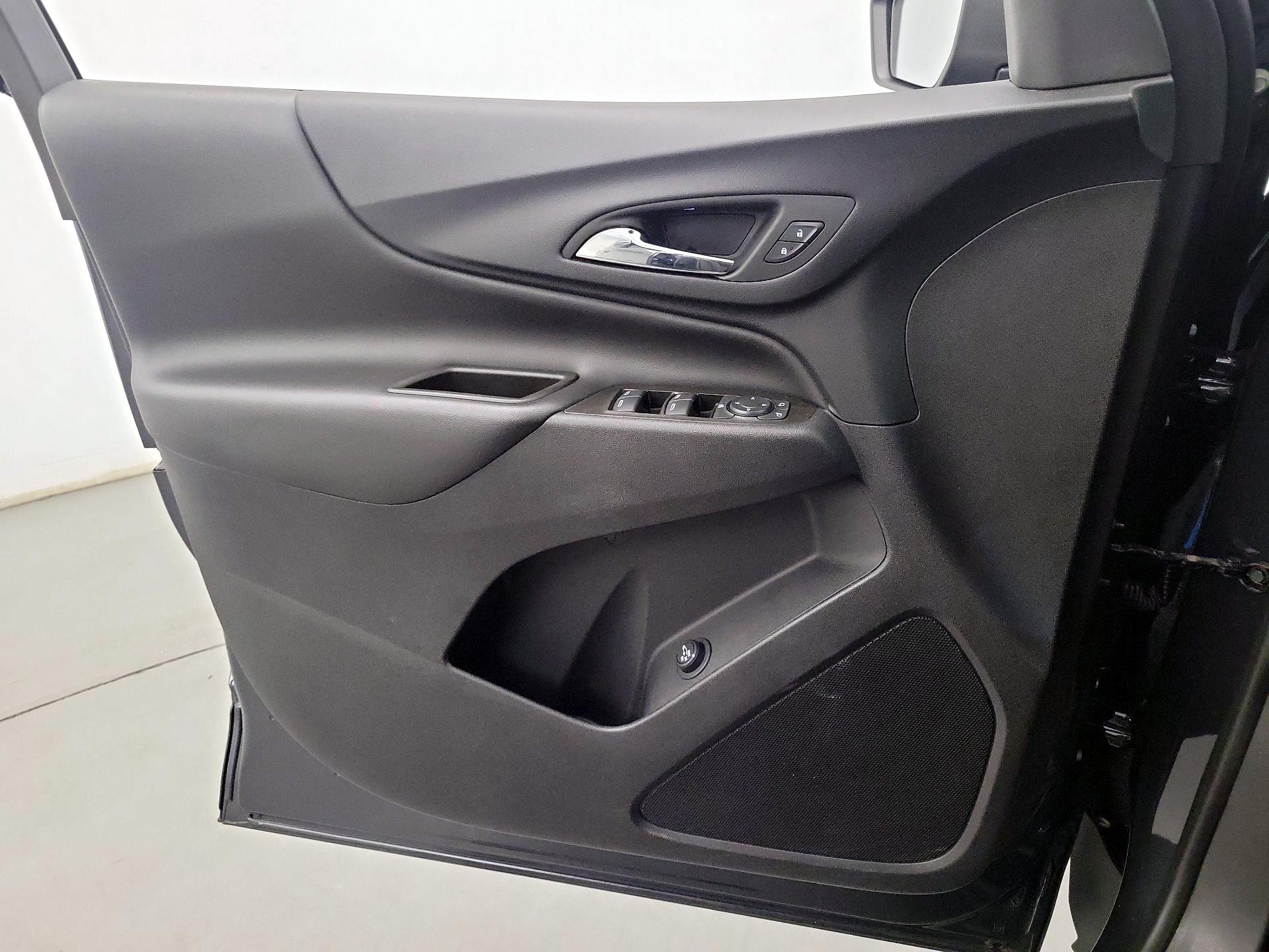 Thumbnail: 2023 Chevrolet Equinox - 12